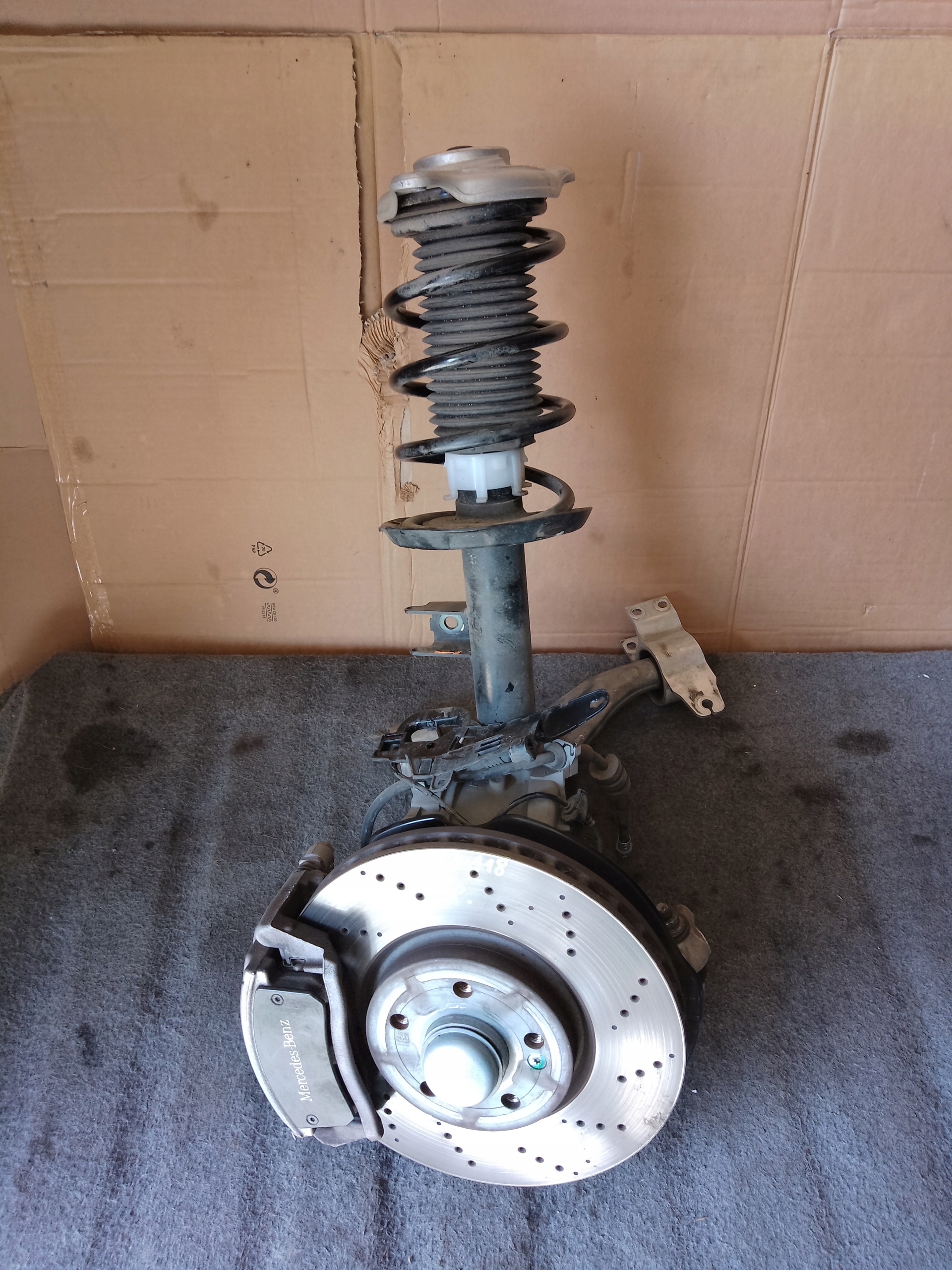 СТУПИЦА ЦАПФА ПЕРЕД ЛЕВА MERCEDES КЛА GLA W118 W247