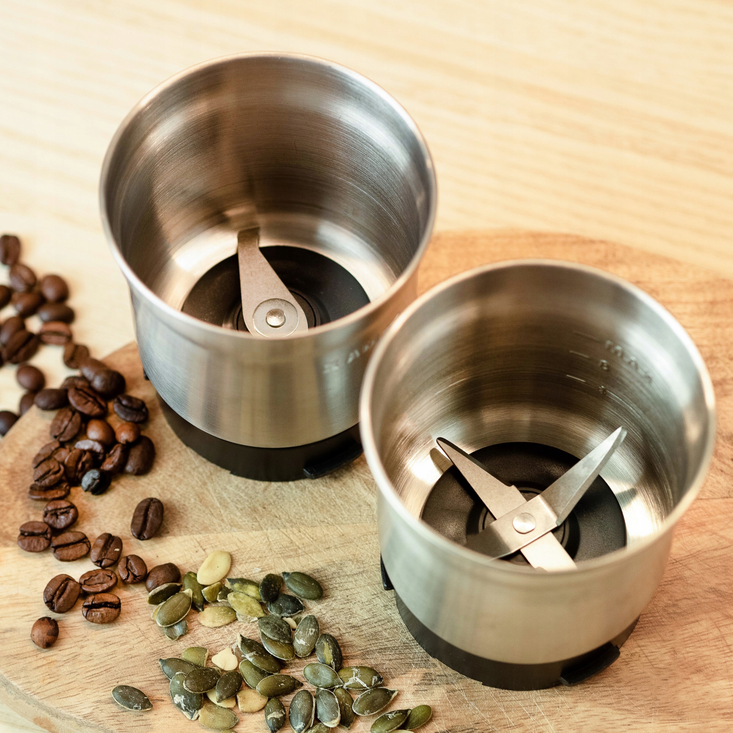 MŁYNEK DO KAWY NASION ORZECHÓW PRZYPRAW ZBÓŻ Zasilanie sieciowe