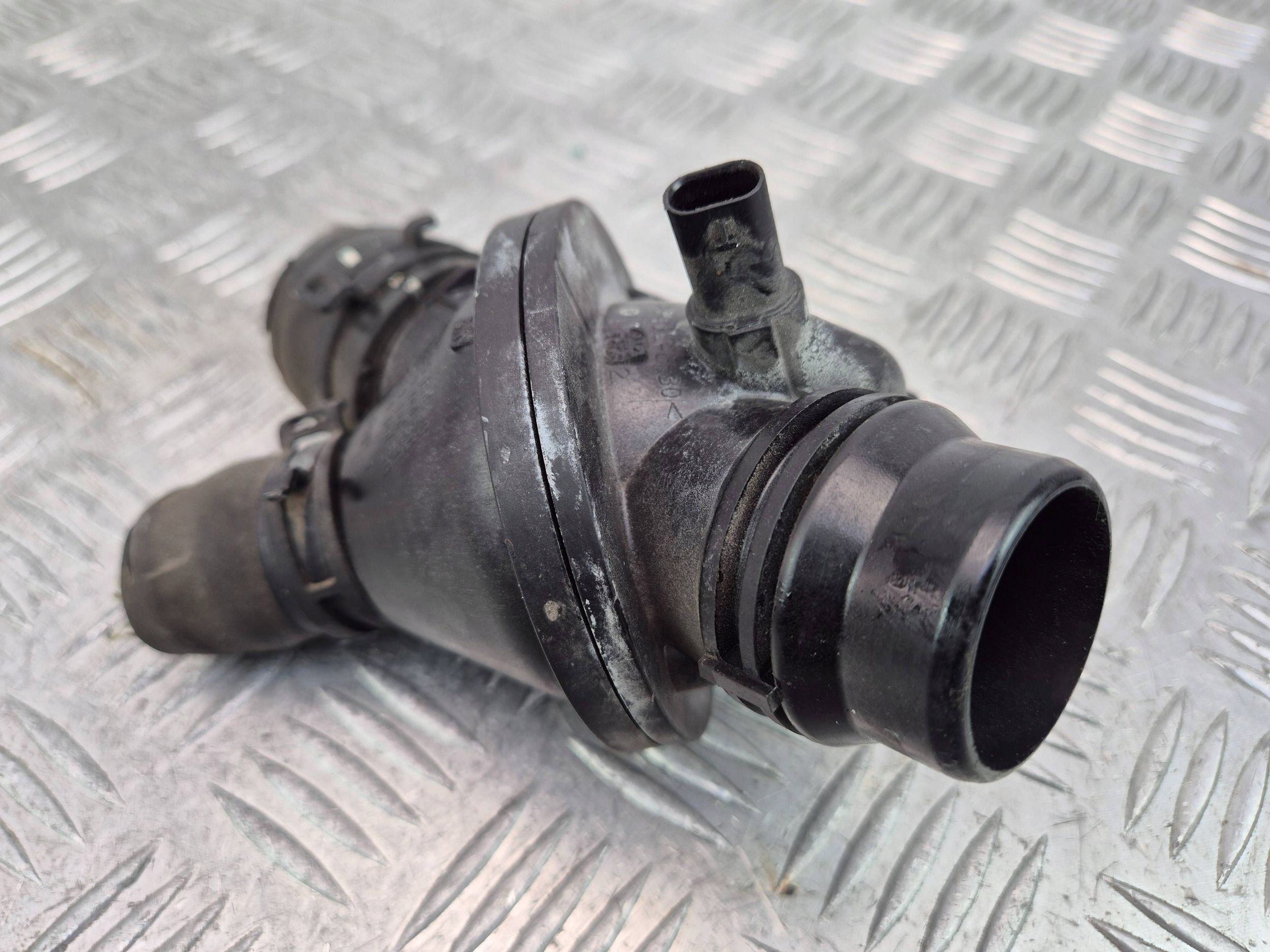 BMW X1 E84 xDrive 20i csomag termostatu 763347602