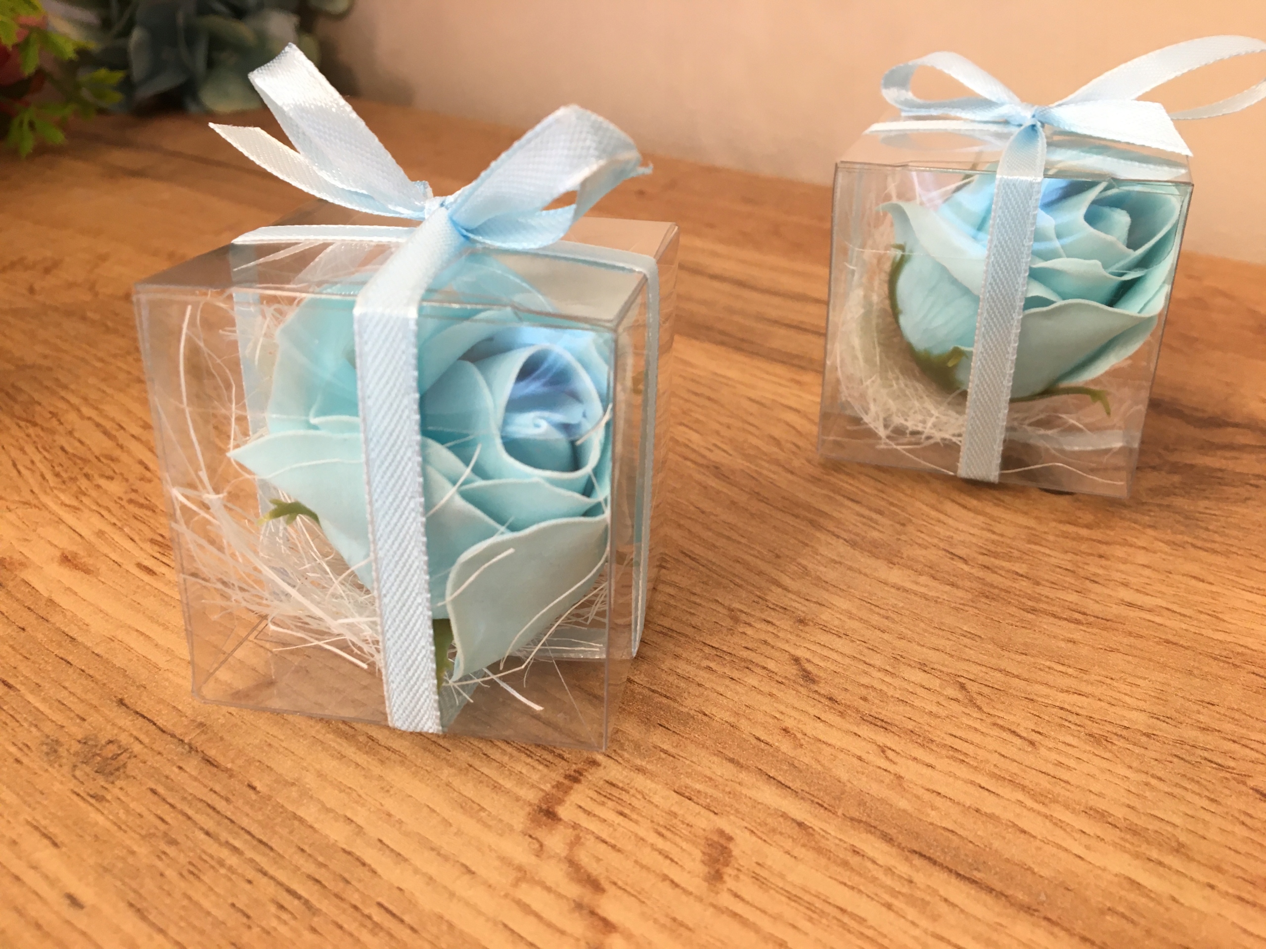 MYDLANA PACHNĄCA RÓŻA dla gości prezent pudełeczko Stan opakowania oryginalne