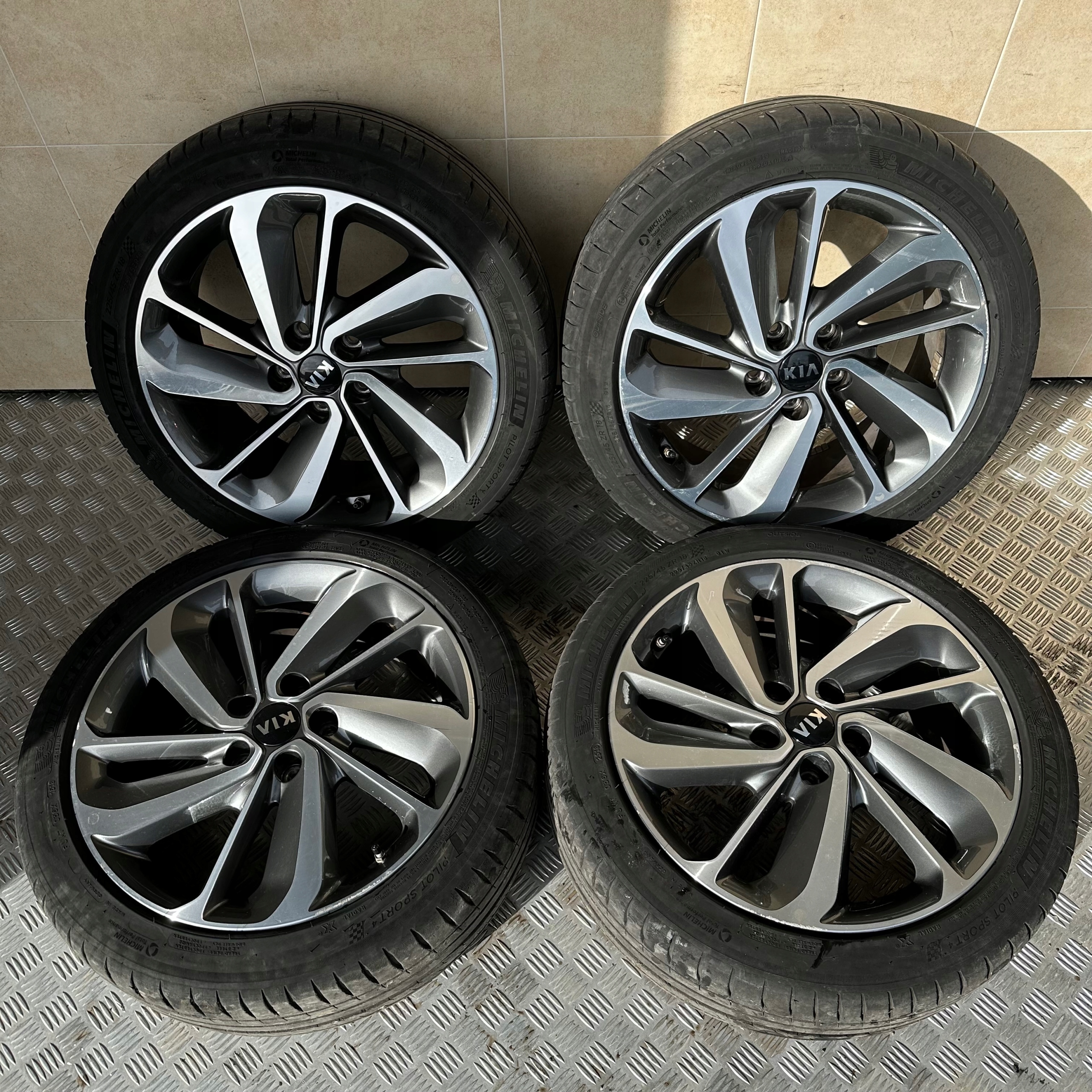 ДИСКИ КОЛЕСА МИШЛЕН KIA NIRO 225/45/18