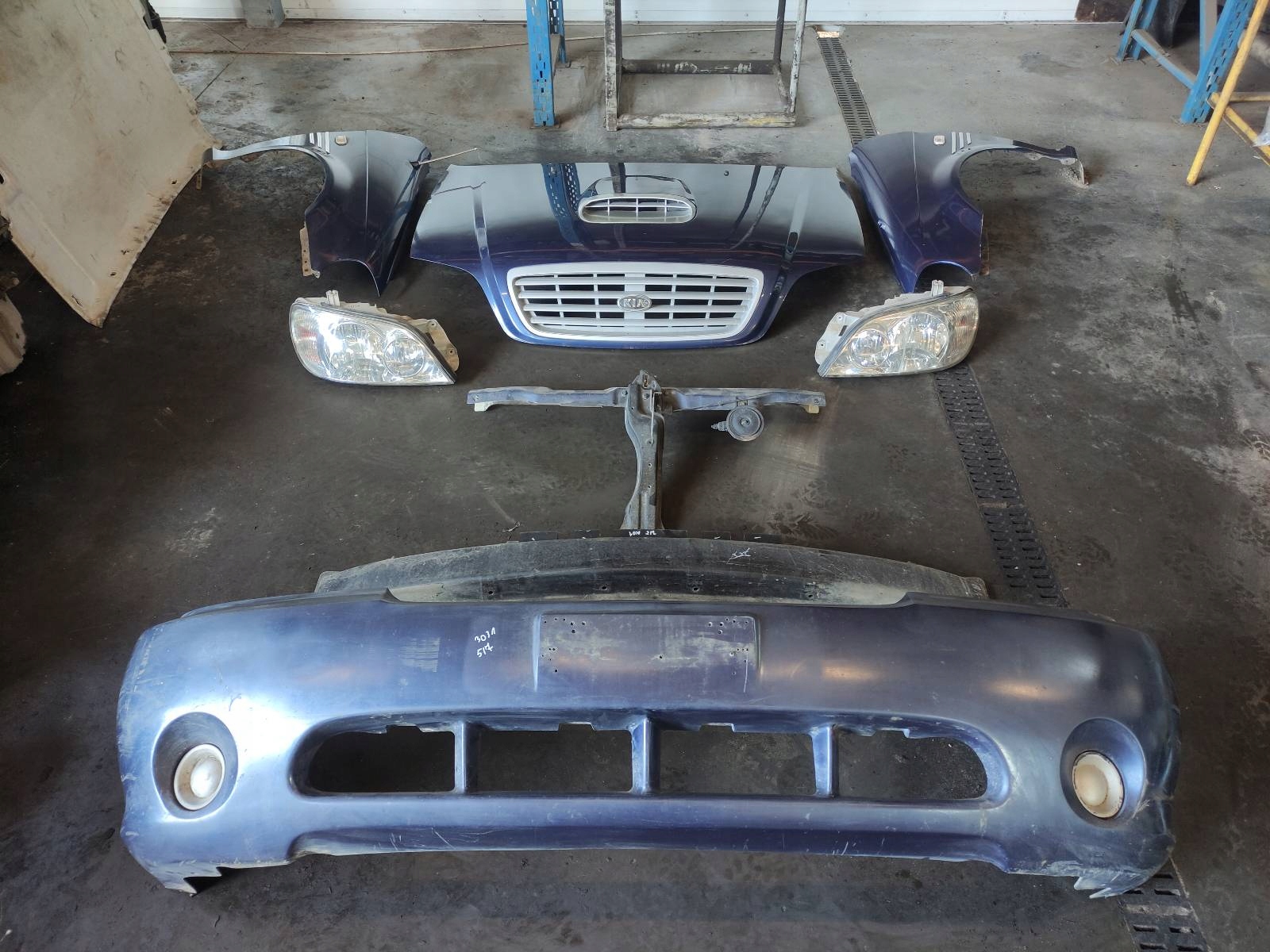 КОМПЛЕКТ ПЕРЕД KIA CARNIVAL И РЕСТАЙЛИНГ P1