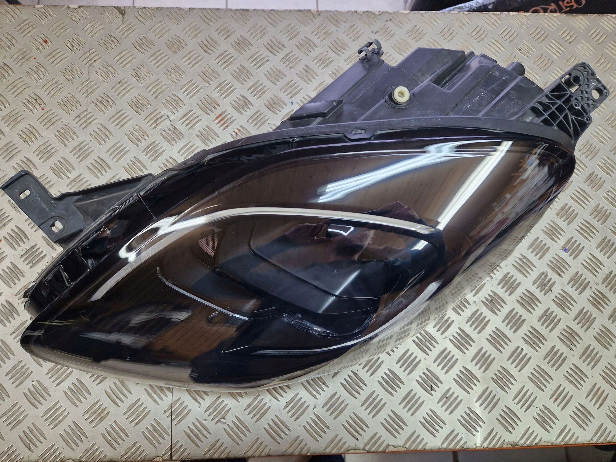 light left front LED FORD PUMA II 2019R->