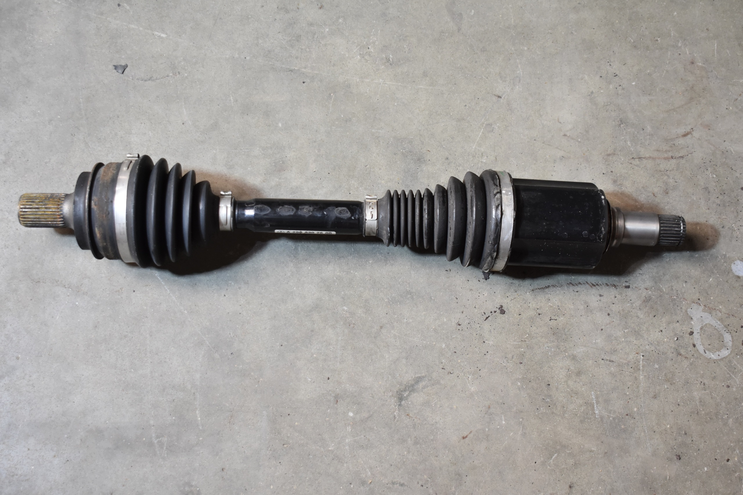 IDEALNA semi-axis front front right MERCEDES X290 1