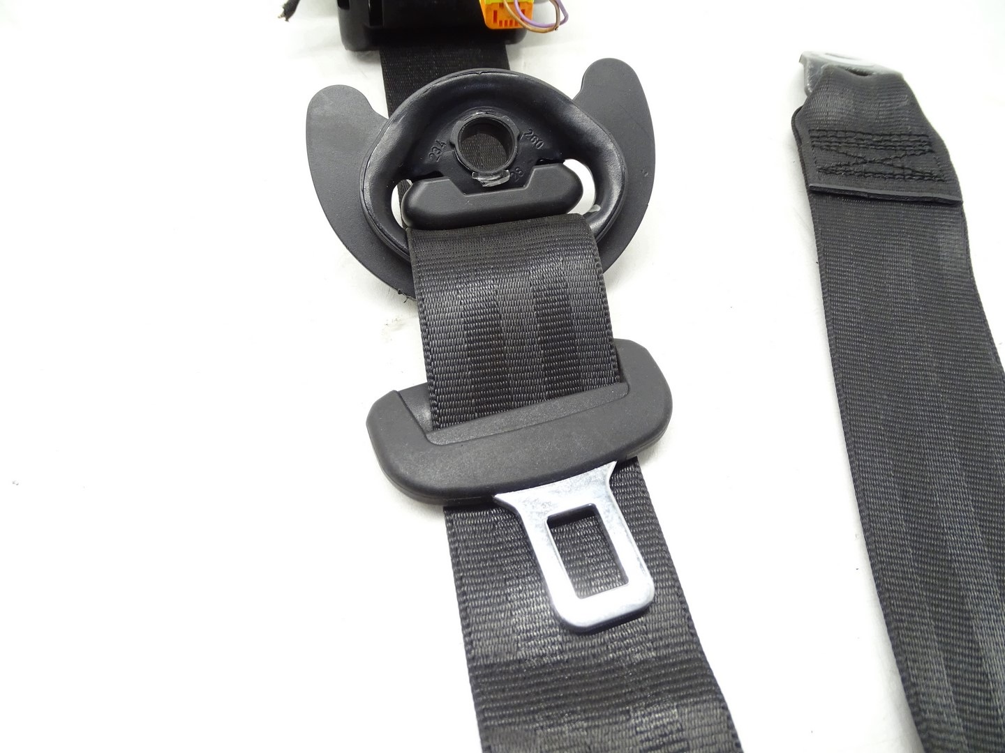 tension belt safety left front front AUDI Q5 80A 80A857705Q