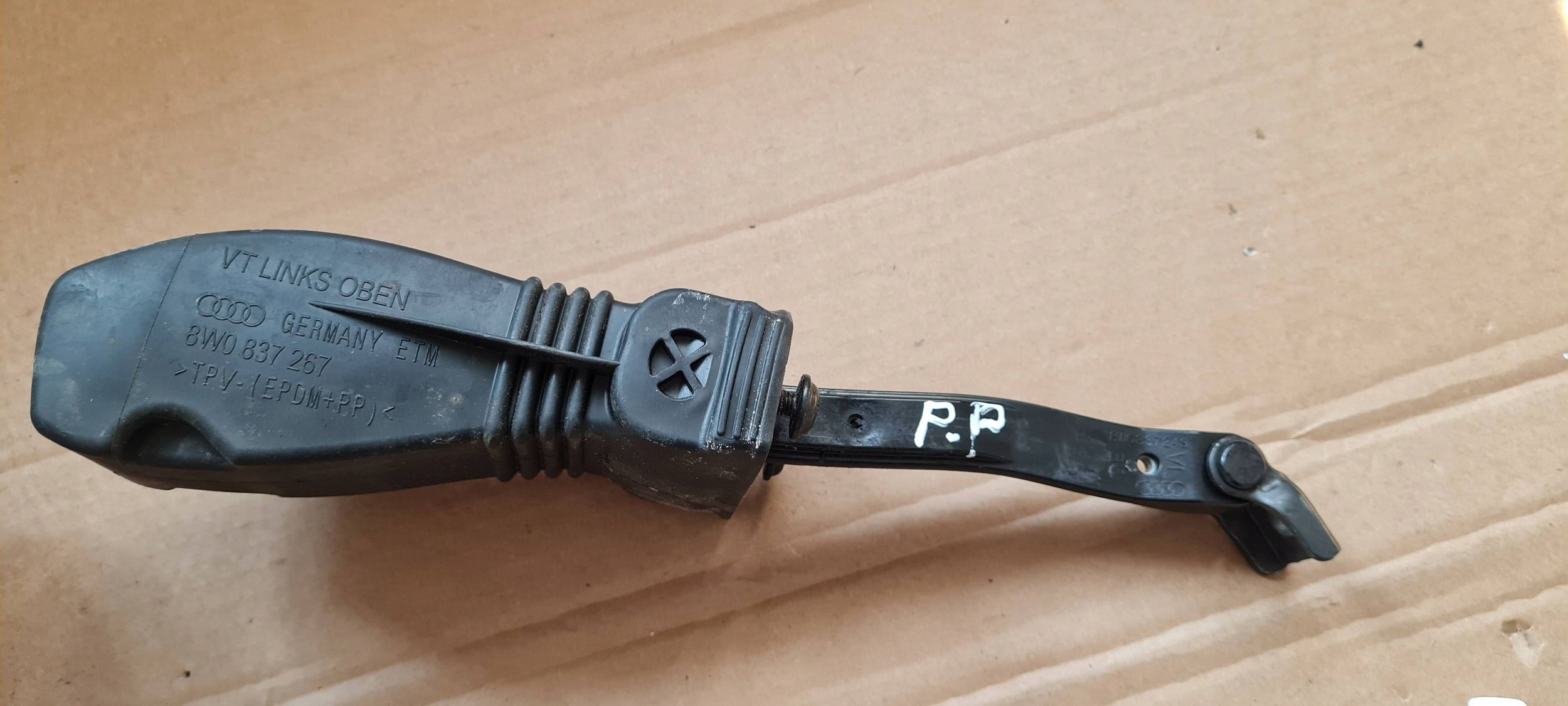 A4 B9 8W LIFT limiter door left right front 8W0837249