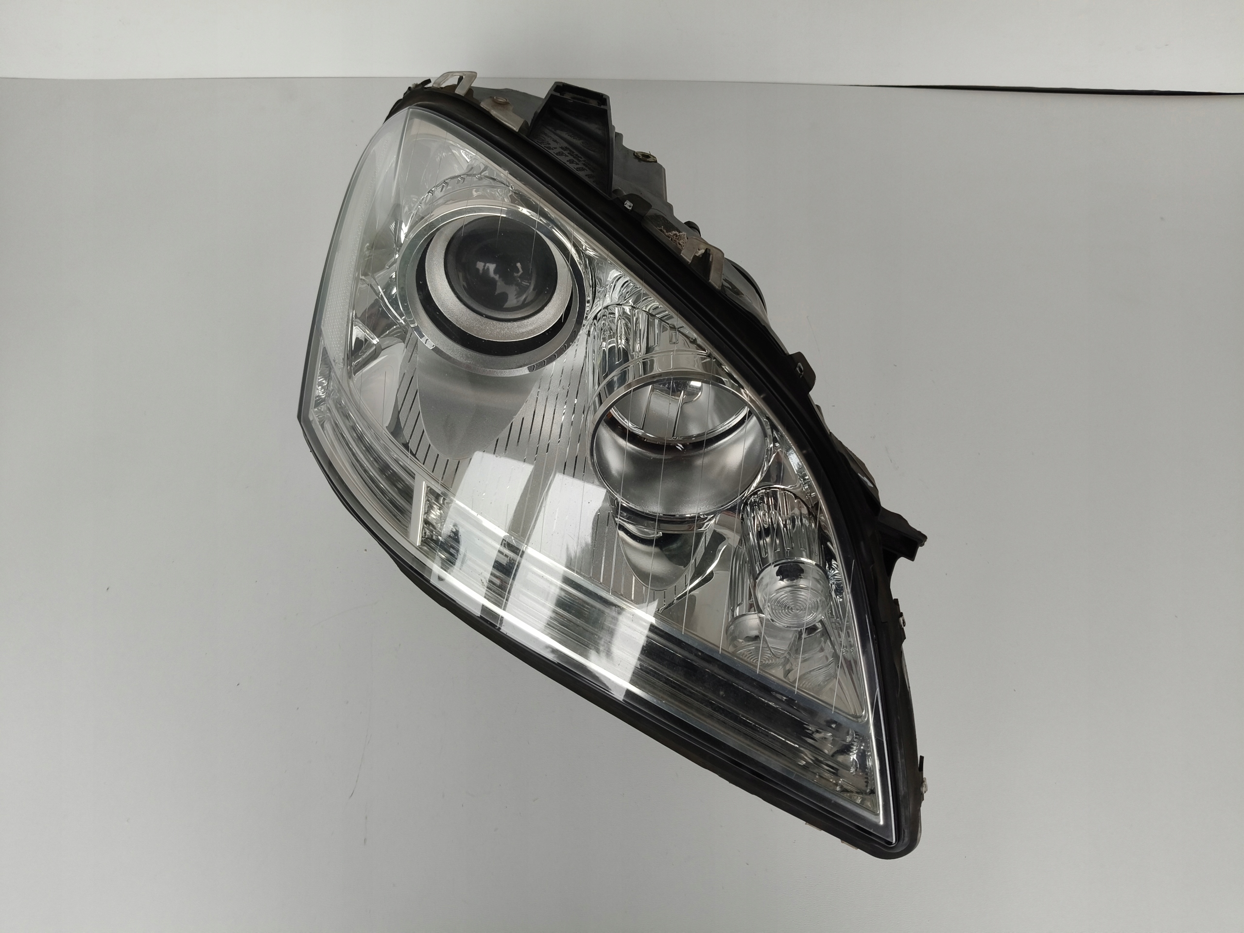 light right REFLEKTOR MERCEDES ML W164 05-08