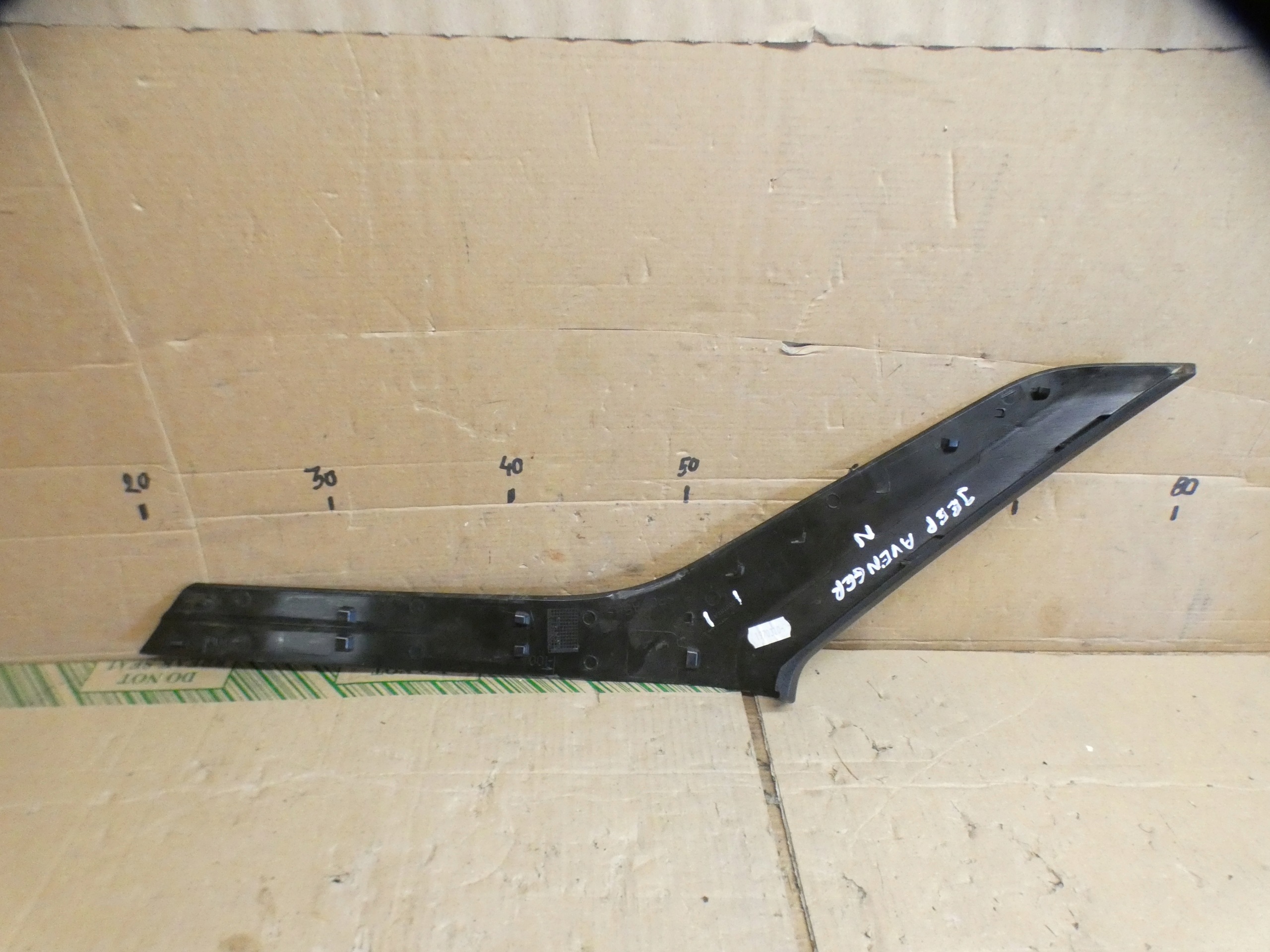 JEEP AVENGER 22- moulding for fender left right rear part
