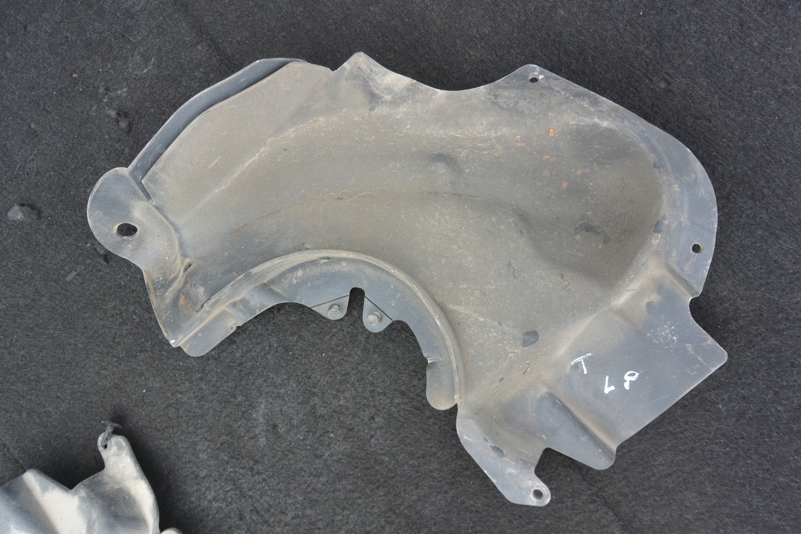 cover upper of a shock absorber right left TESLA S 12-16