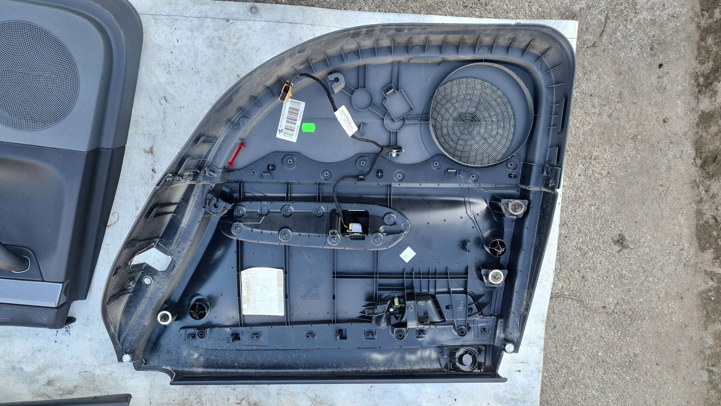 2011 seat EXEO (3R) бочки / обшивка двери передней 3R1867105