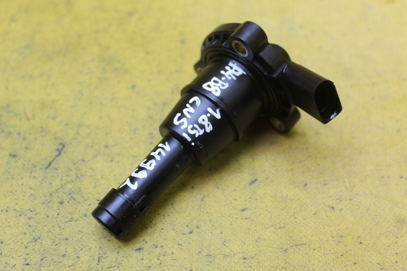 CZUJNIK POZIOMU OLEJU A4 B8 1.8 TSI CNS 03F907660D