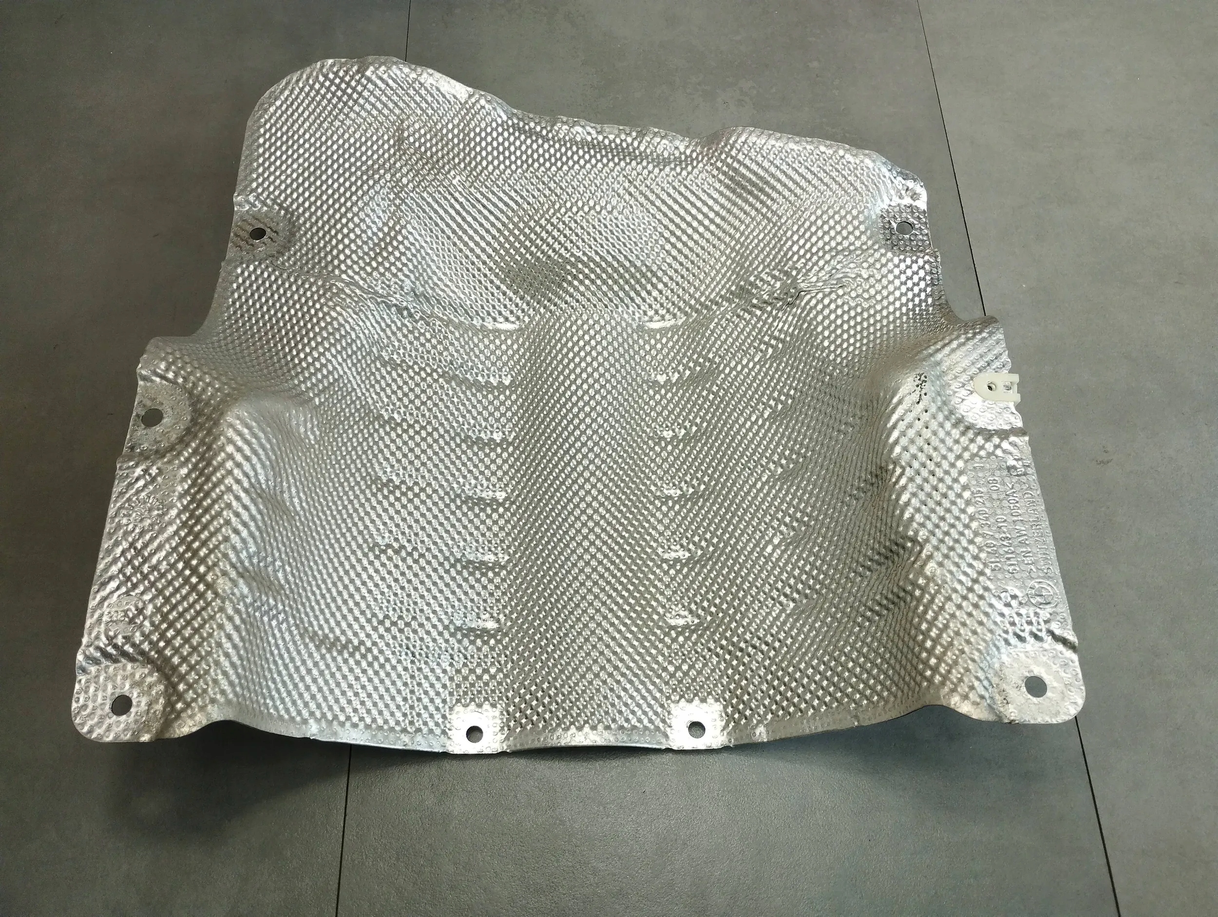 BMW 7 G11 Blende Abdeckung TERMICZNA 7340215