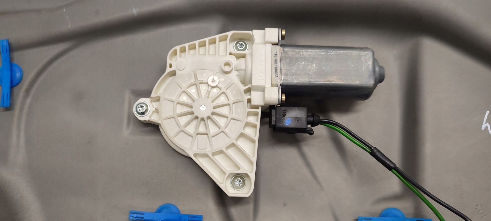 window regulator right front mechanism Mercedes W169 A-klasa 1,7 5D