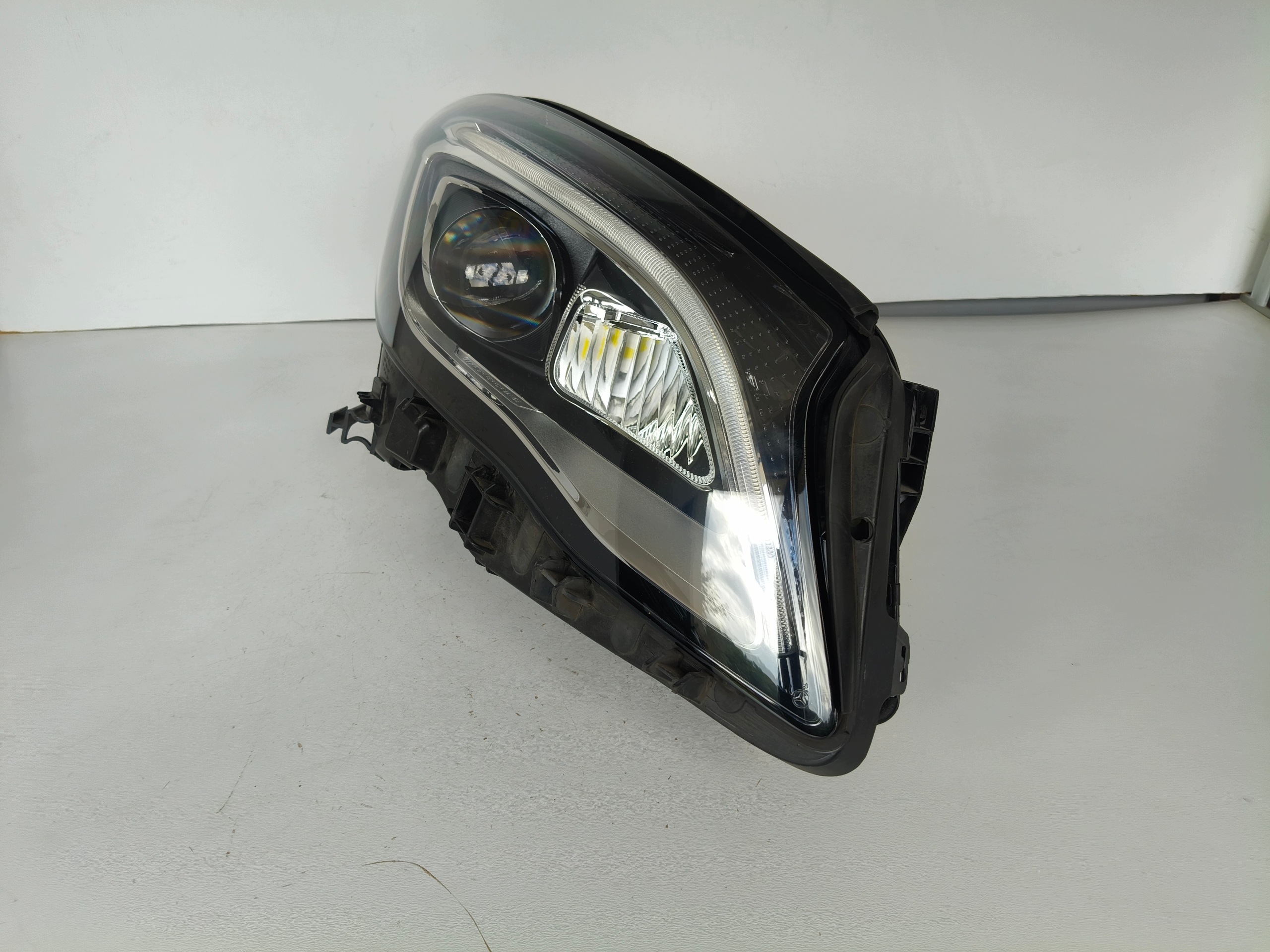 light right REFLEKTOR MERCEDES GLA W156 17- LIFT FULL LED complete