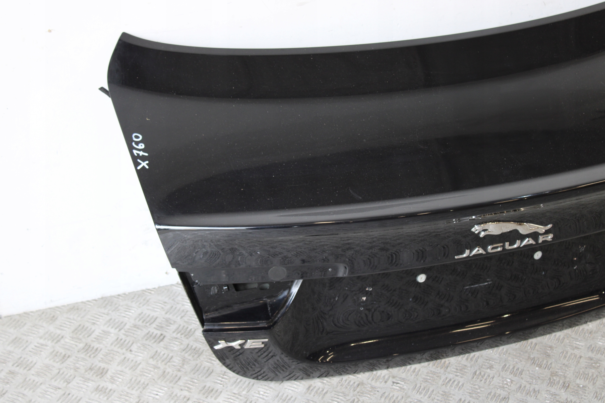 trunk door boot JAGUAR XE X760