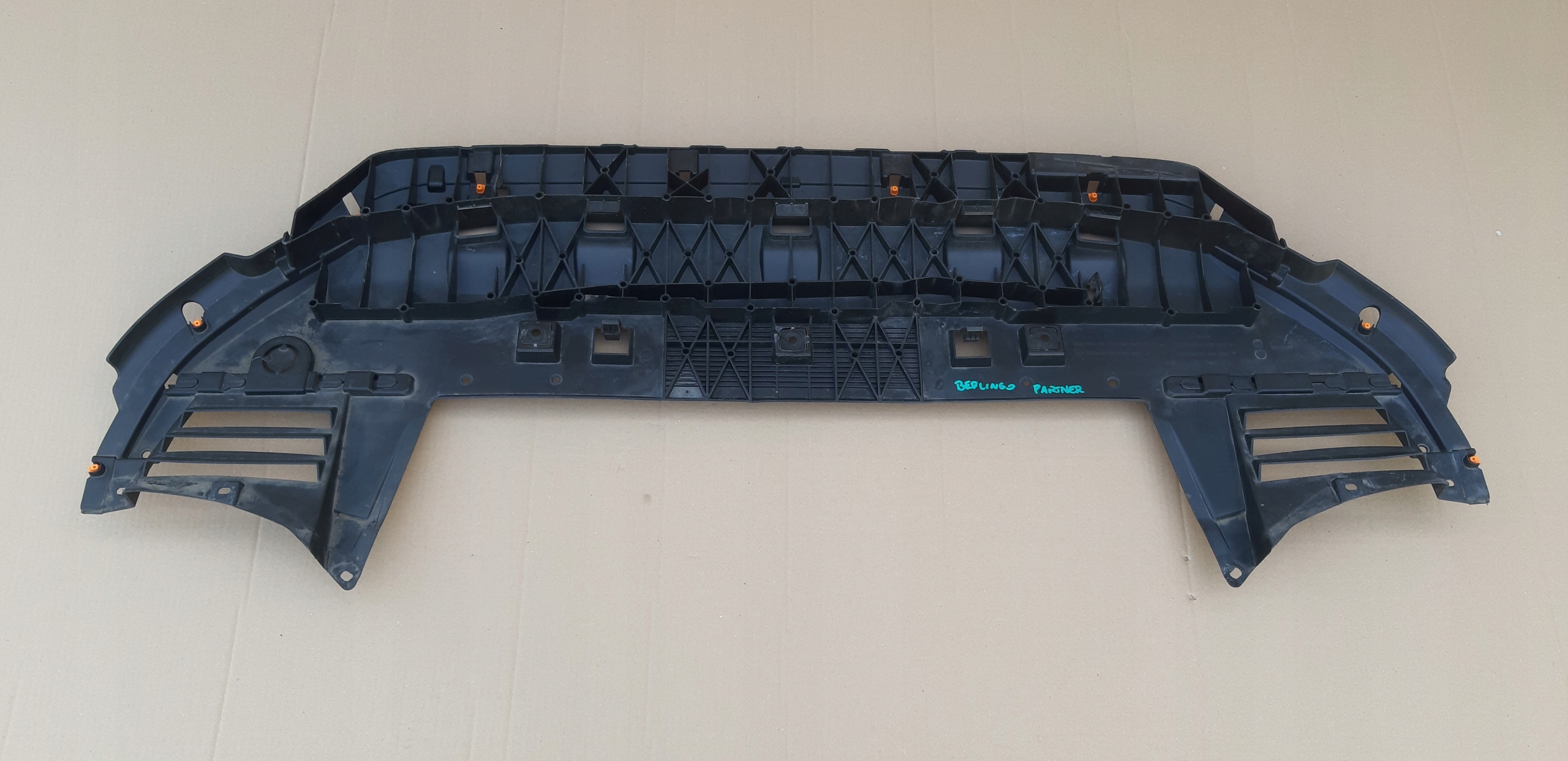 BERLINGO IV PARTNER RIFTER OSŁONA PŁYTA POD ZDERZAK 9816809580 Typ samochodu Samochody osobowe