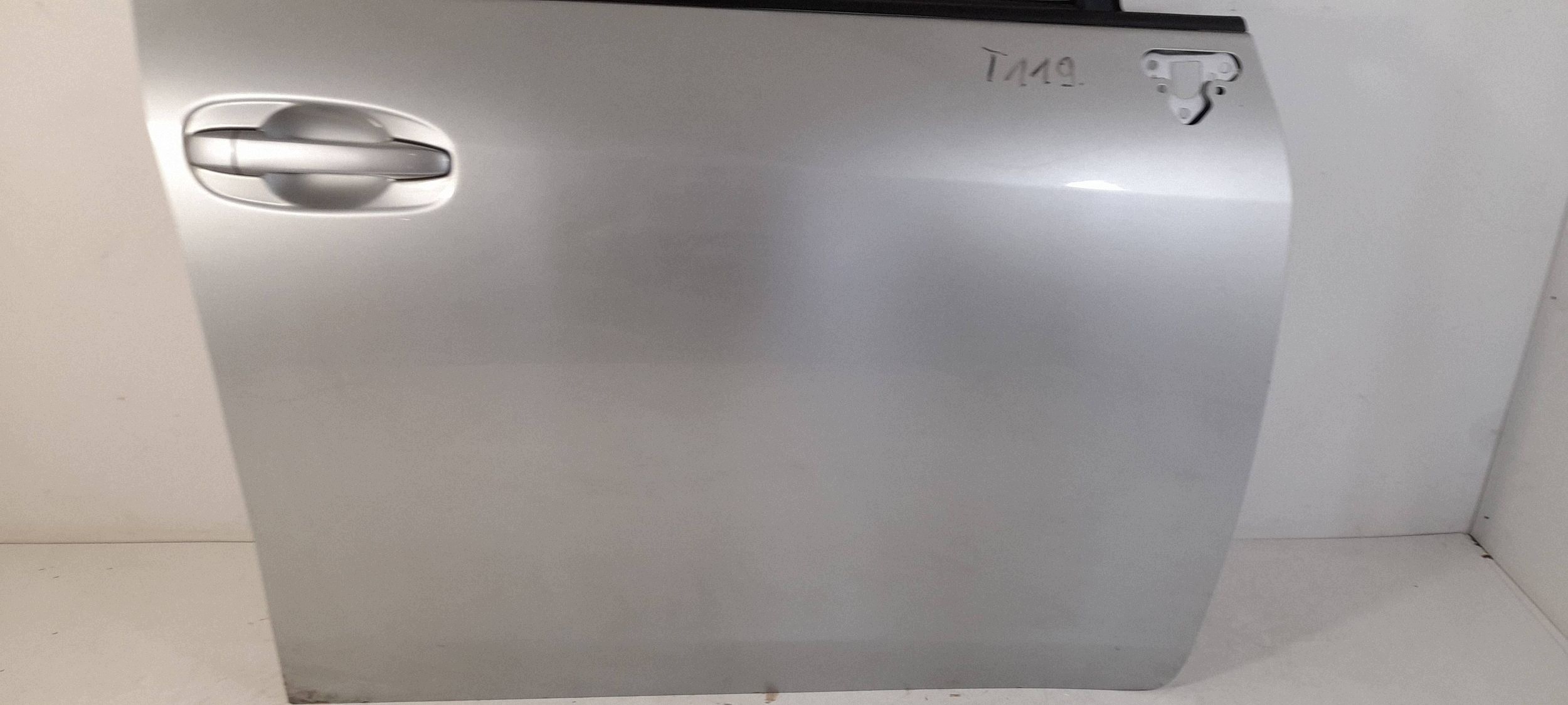 Toyota Verso door front right (T119)