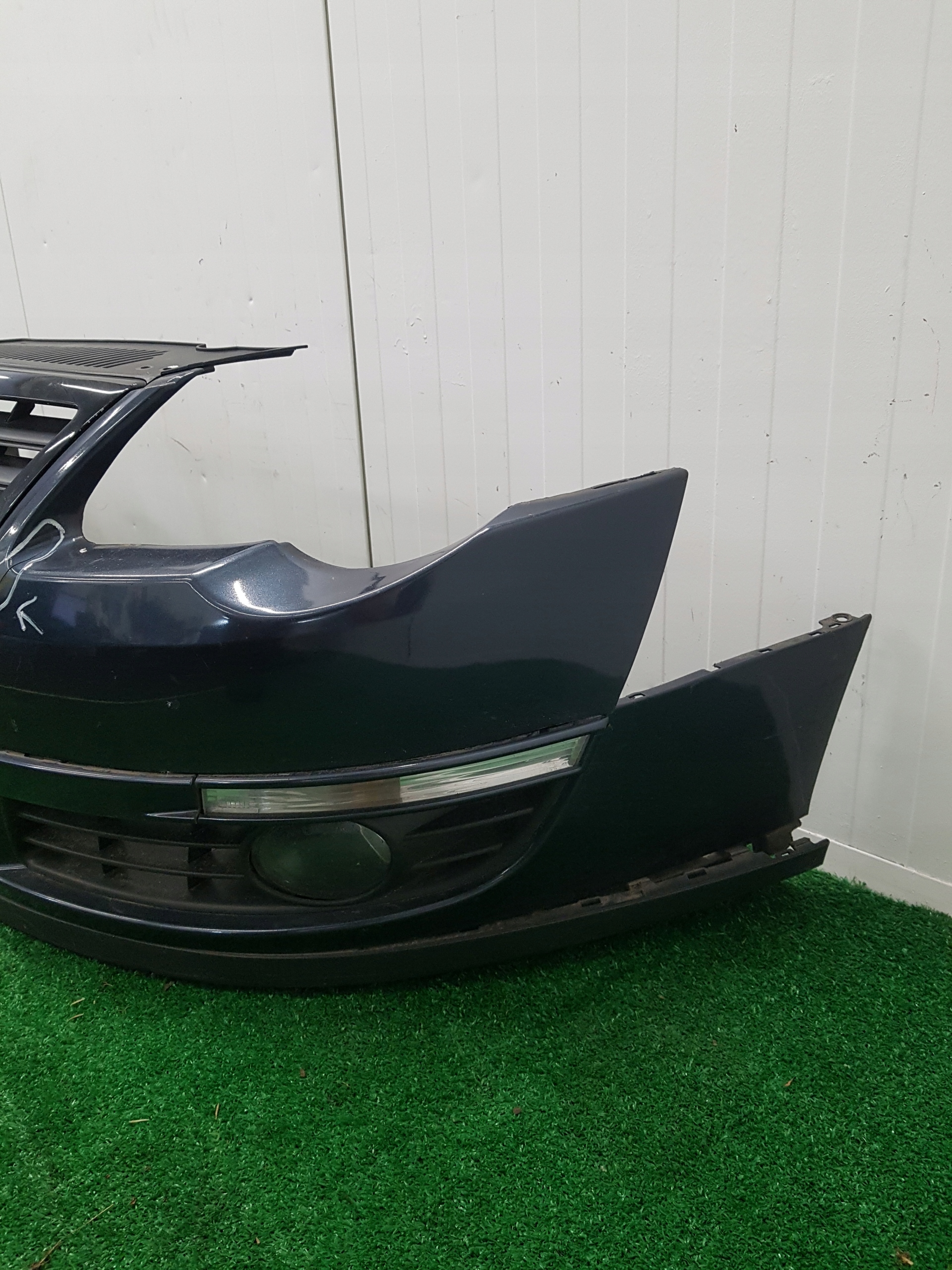Stoßstange vorne vorne VOLKSWAGEN PASSAT B6 CODE : LC5F