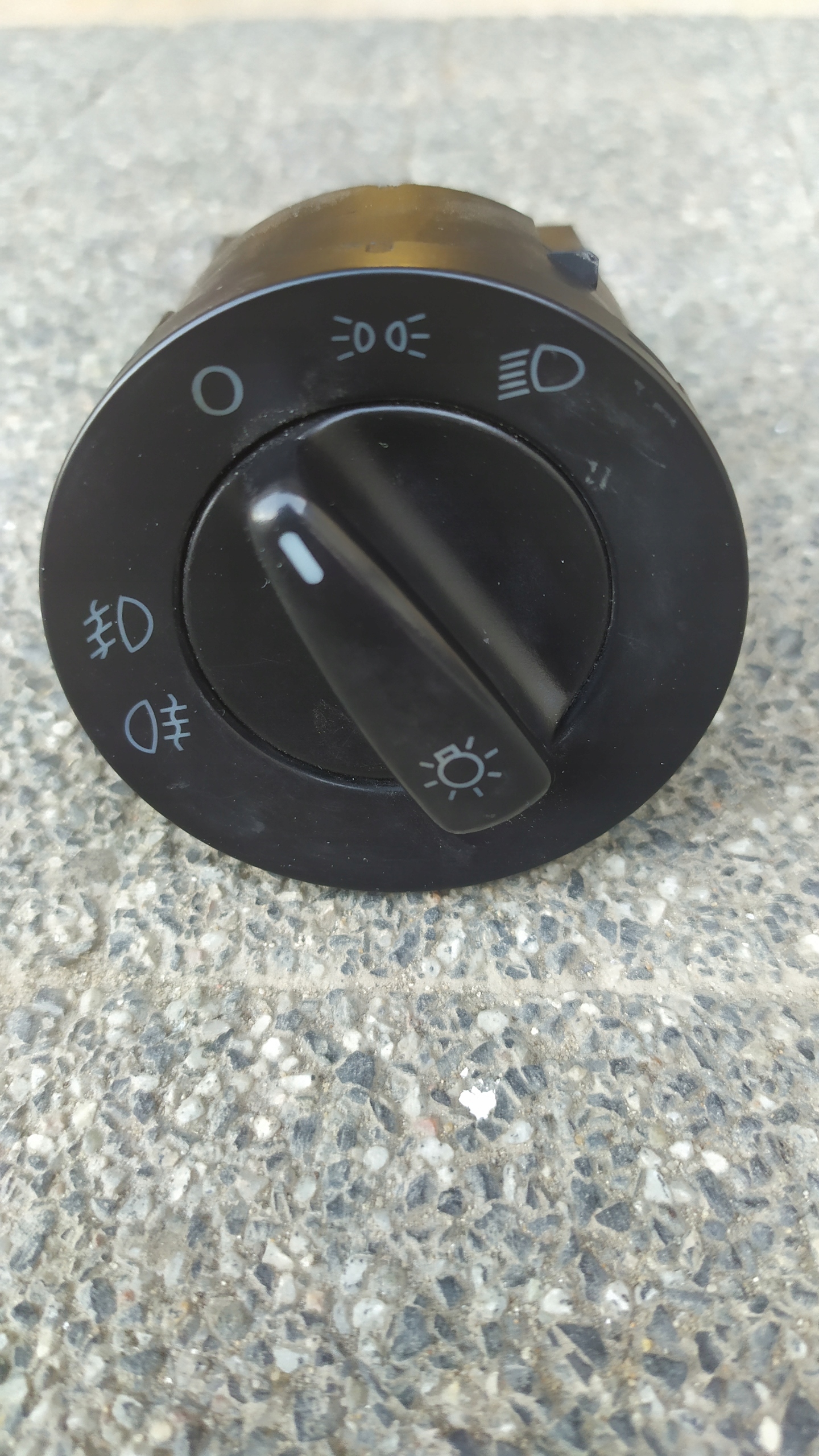WLACNZIK luci VOLKSWAGEN PASSAT B5 1C0941531A