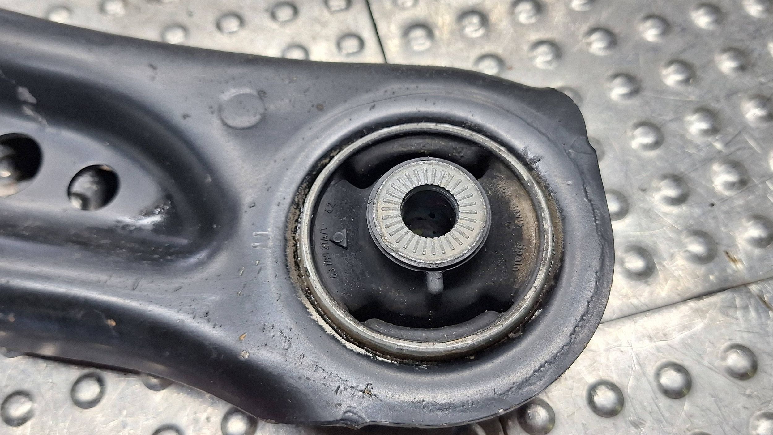 arm right front 5Q0407152J AUDI A3 8V OCTAVIA III LEON III 5F GOLF VII