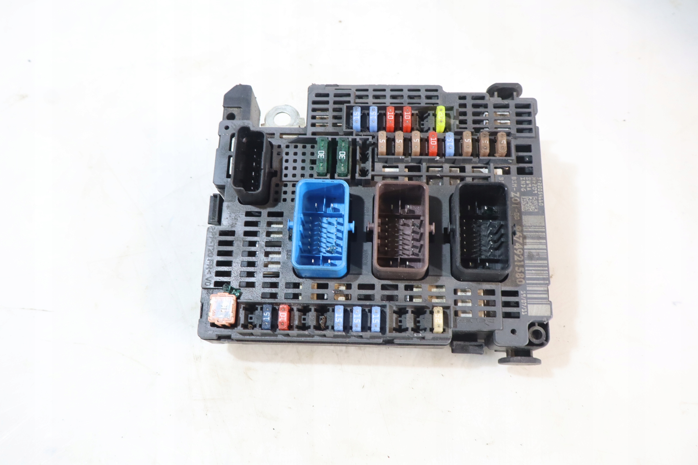 SKRZYNKA BEZPIECZNIKÓW CITROEN C4 II 1.6HDI