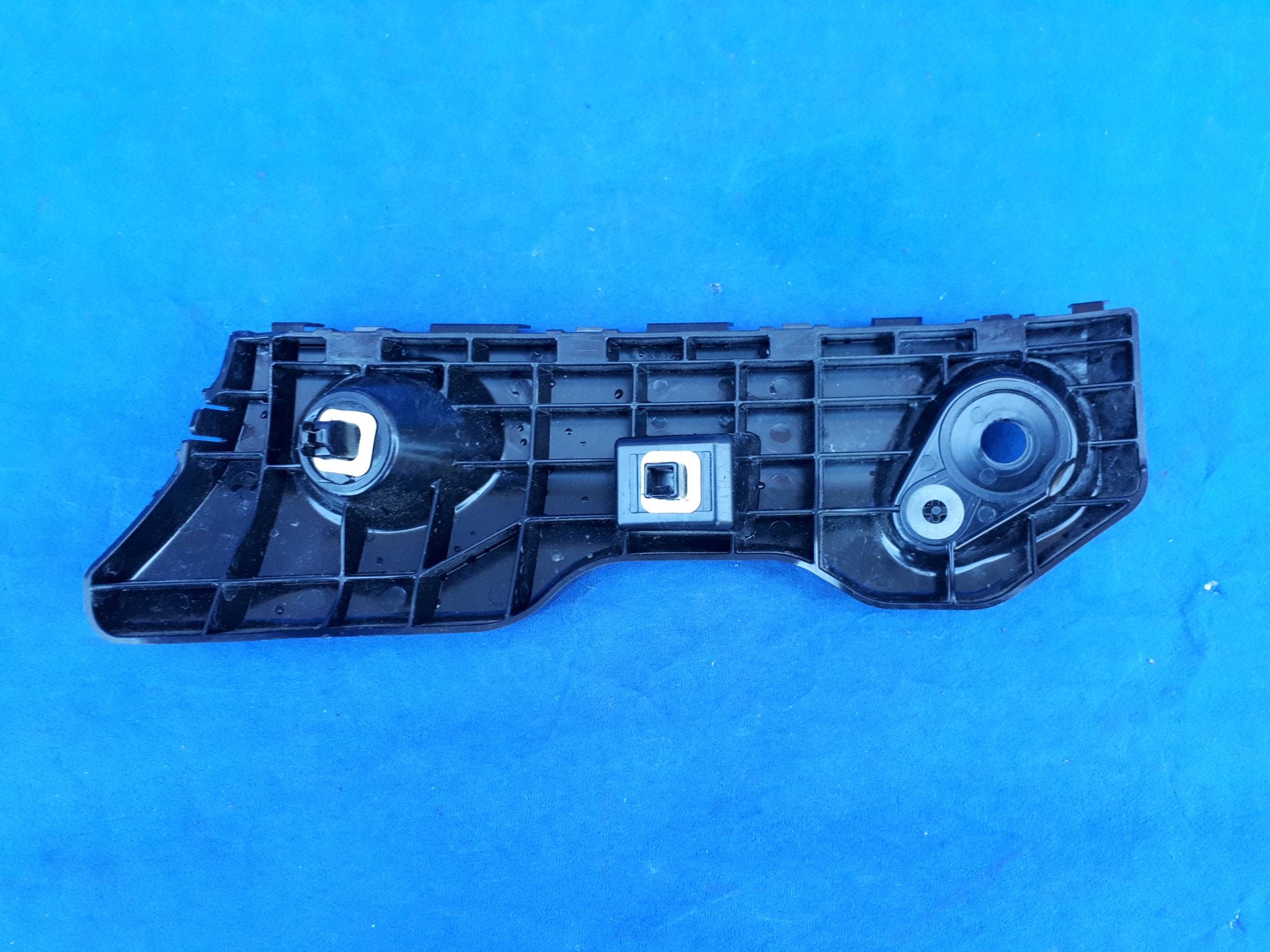 MAZDA MX30 2020- 20- ŚLIZG LEWY PRZEDNI PRZÓD Producent części Mazda OE