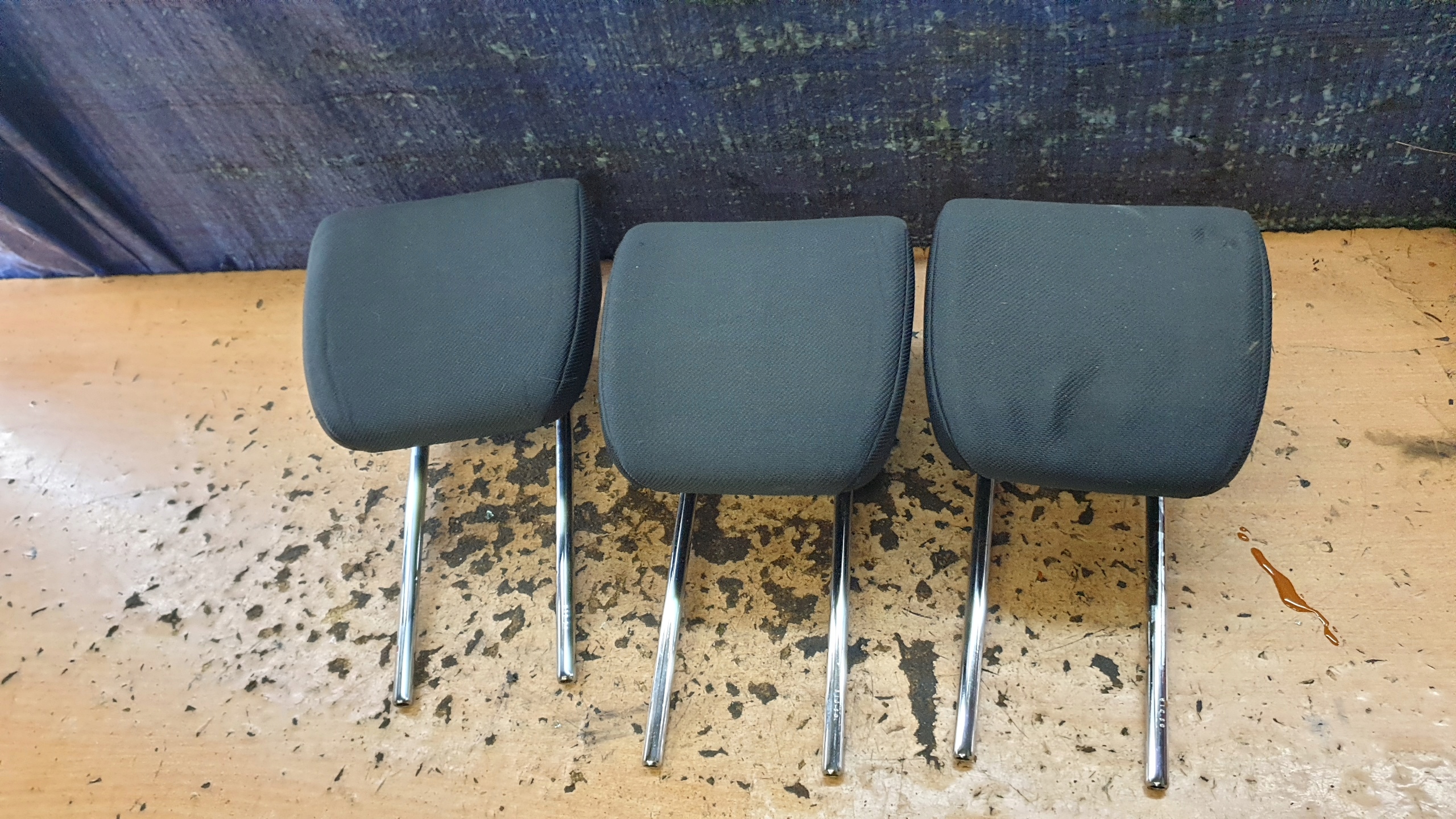 SUZUKI SWIFT MK6 ПОДГОЛОВНИКИ ЗАДНИЙ ЗАДНИЙ КОМПЛЕКТ