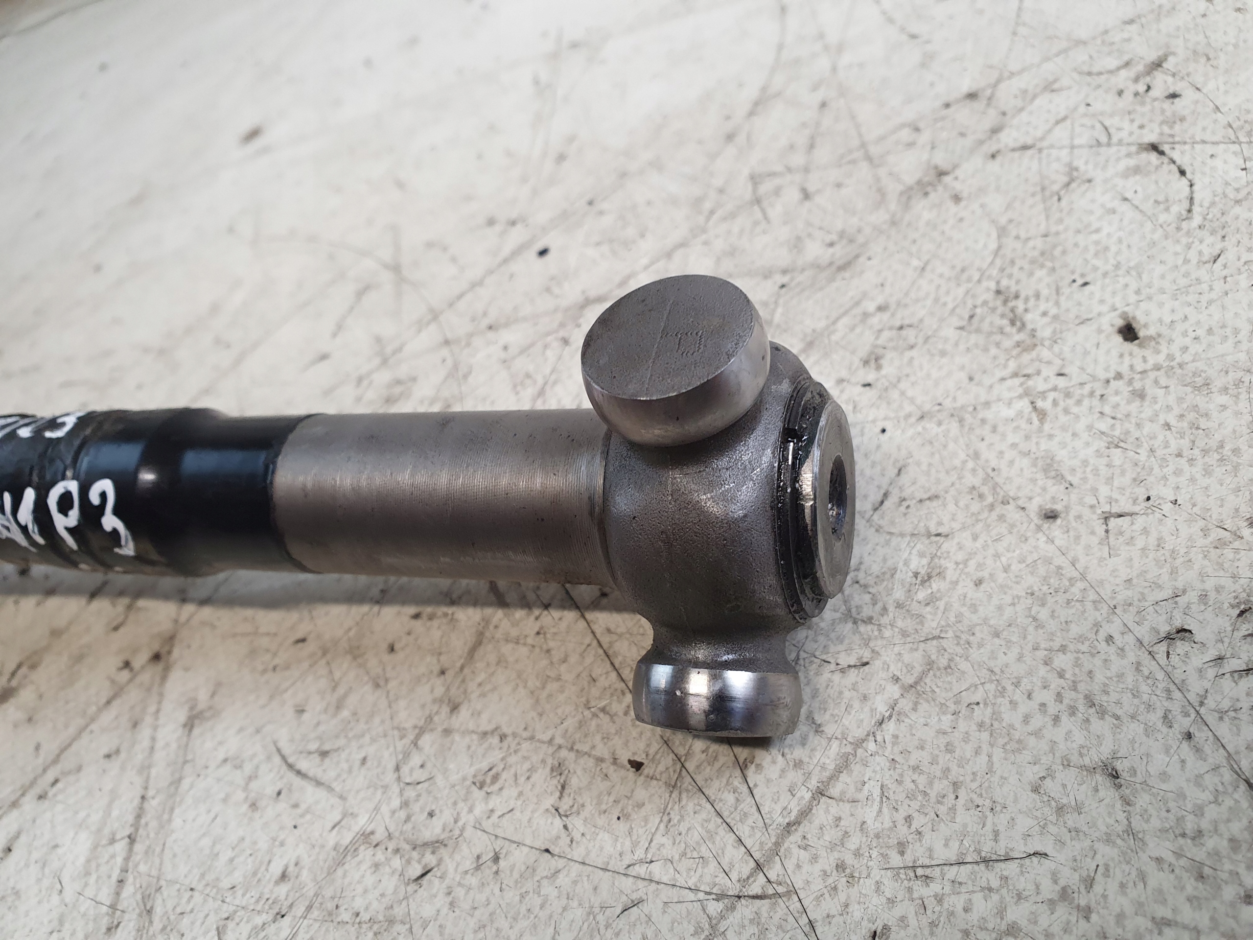 semi-axis front left OE 3Q0407271AM VOLKSWAGEN PASSAT B8 2.0TDI 15r.
