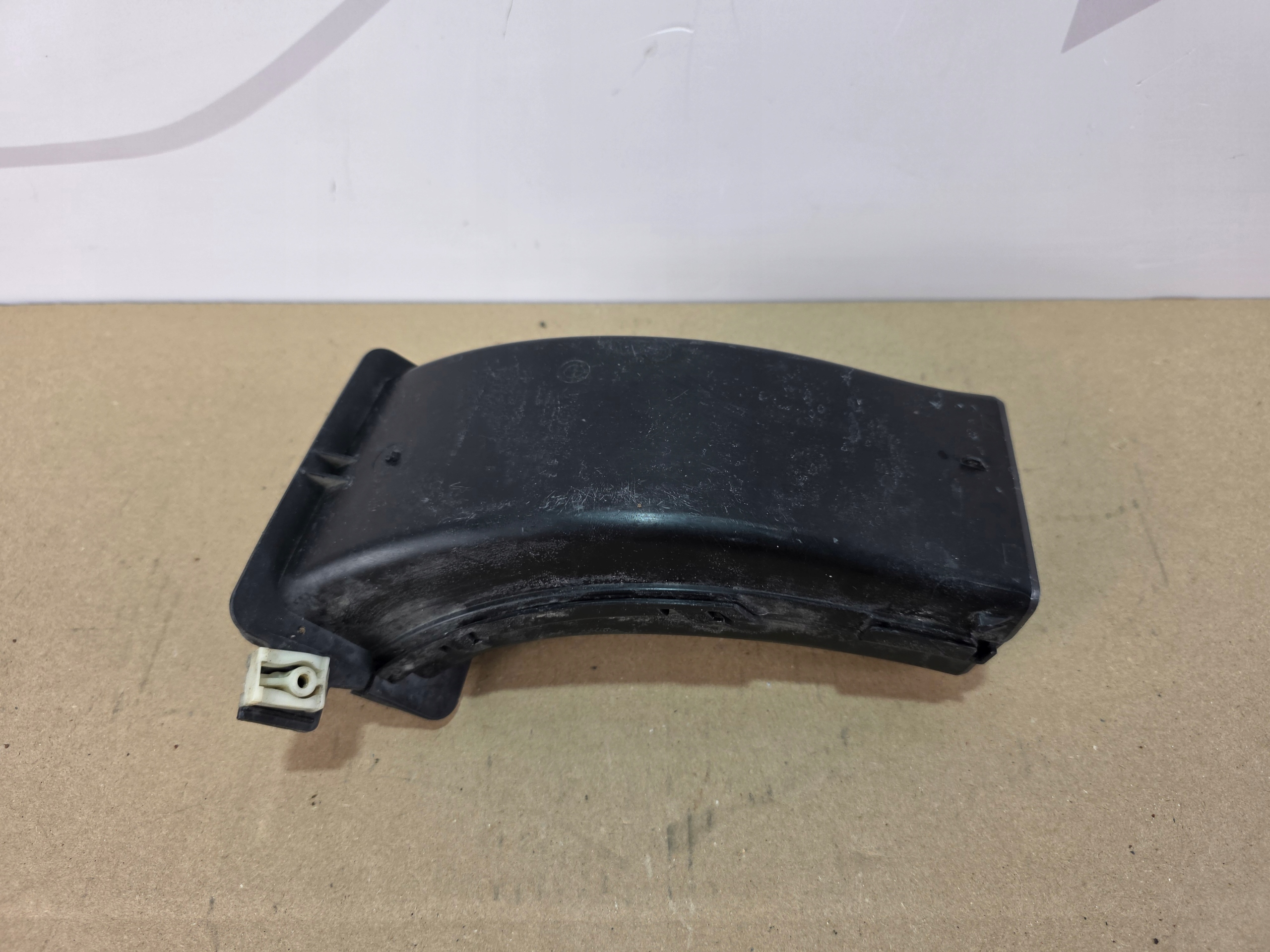 přívod TROUBA volant vzduchový pravá BMW 2 U06 9498466