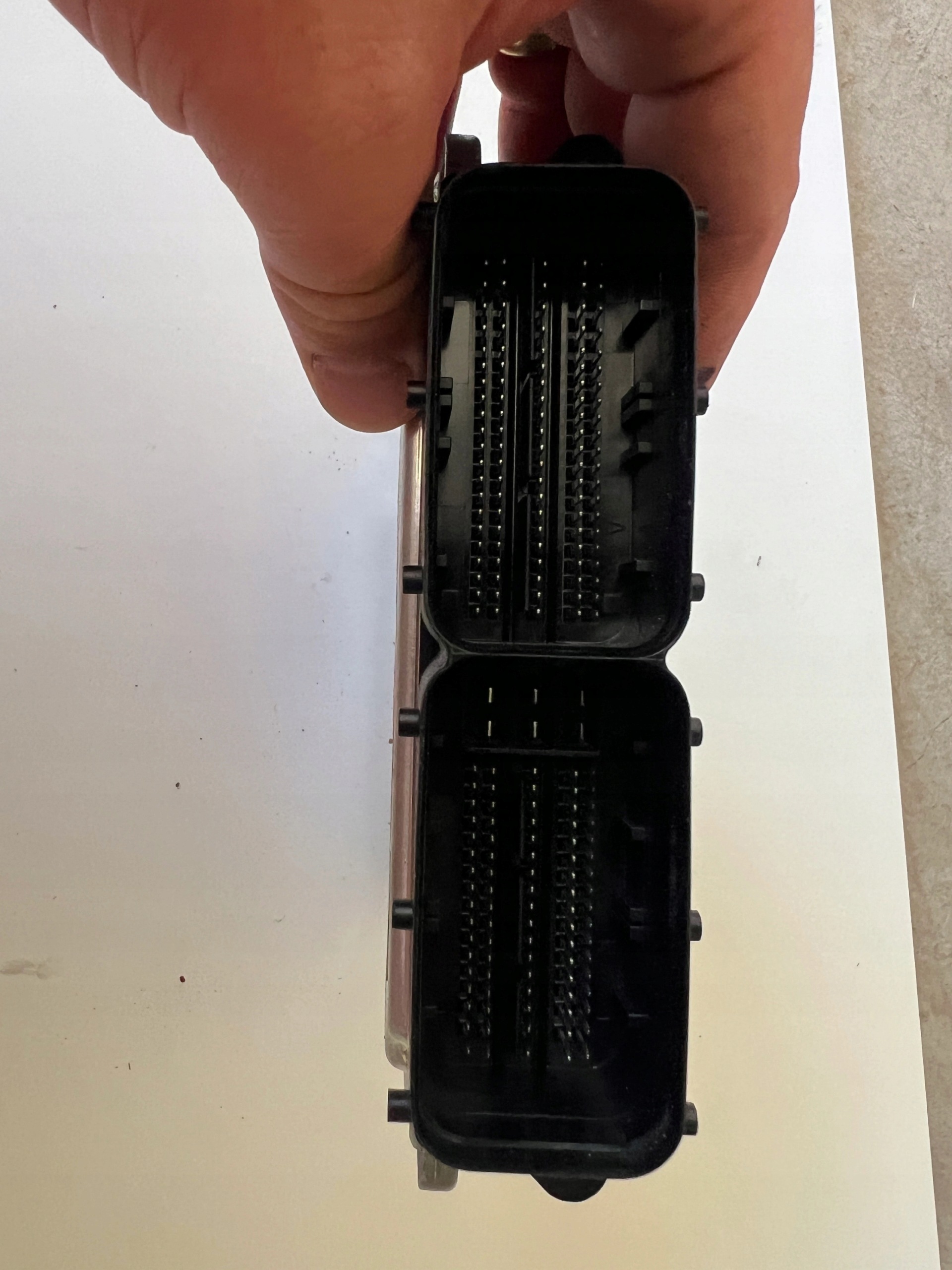 VW PASSAT 1.6 TDI 04L907309R 0281031066 1039T01122 computer ECU control unit