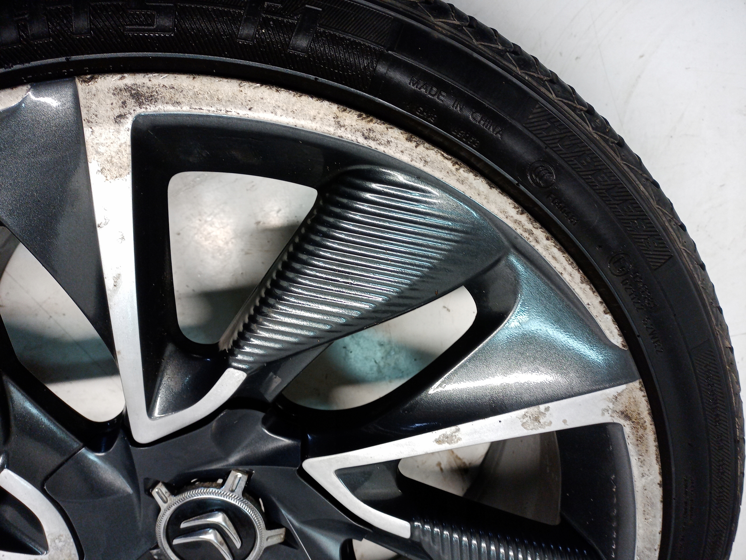 KOŁA FELGI ALUMINIOWE 19 CITROEN C4 II B7 DS4 DS5 Rodzaj opon Letnie