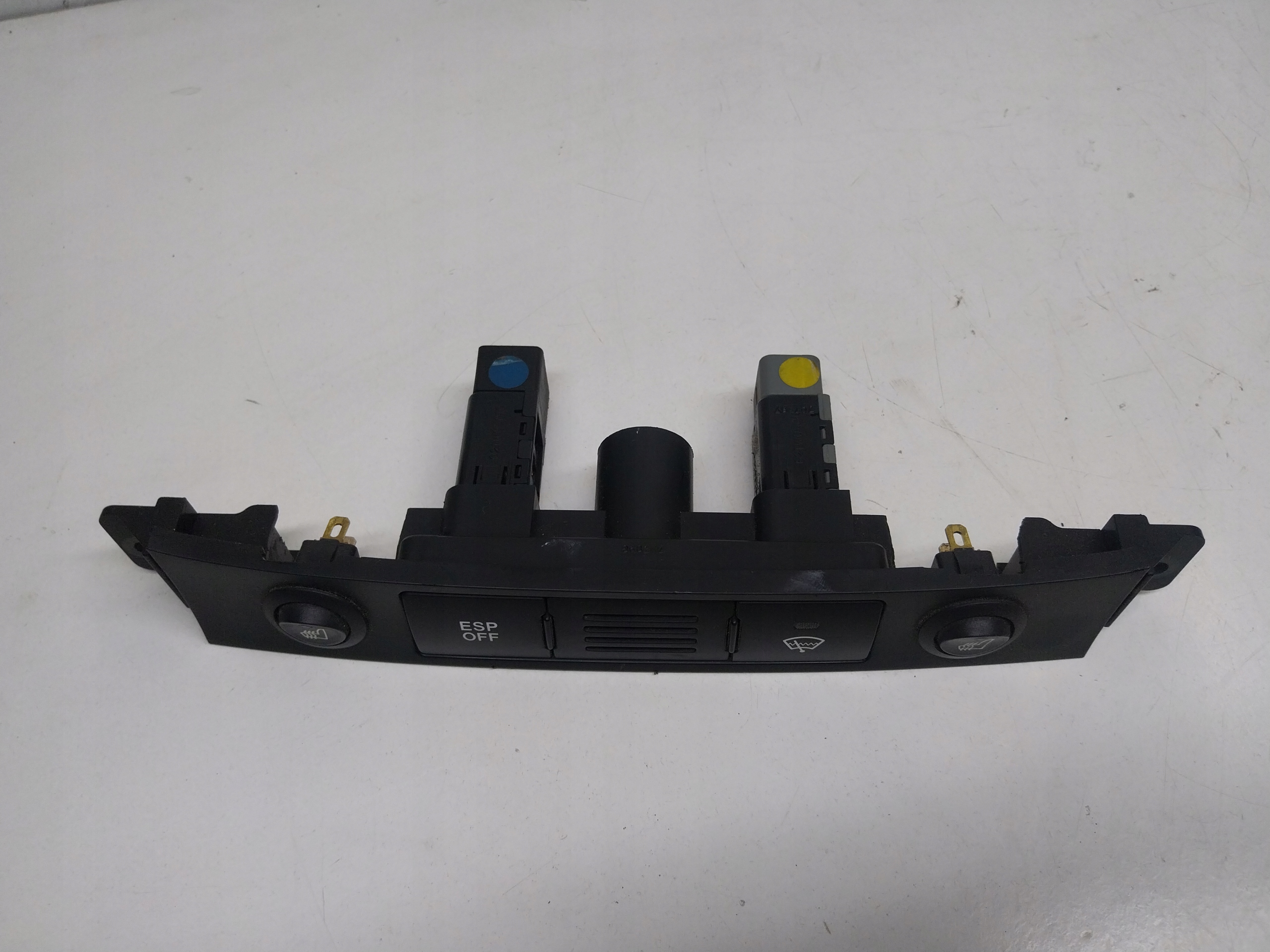 KIA CARNIVAL II 06-14 switch seats