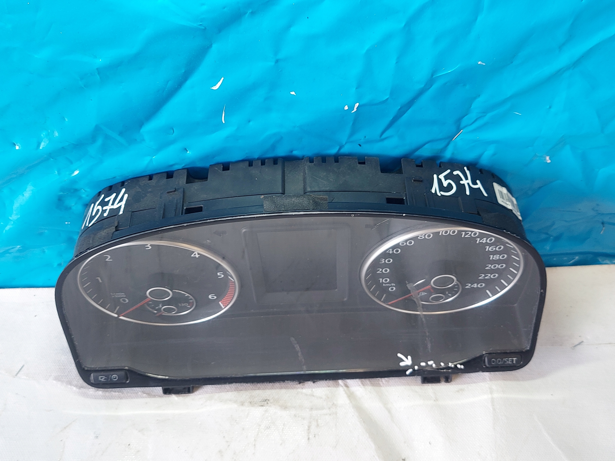 dials clock TOURAN II 1.6 TDI 1T0920875E