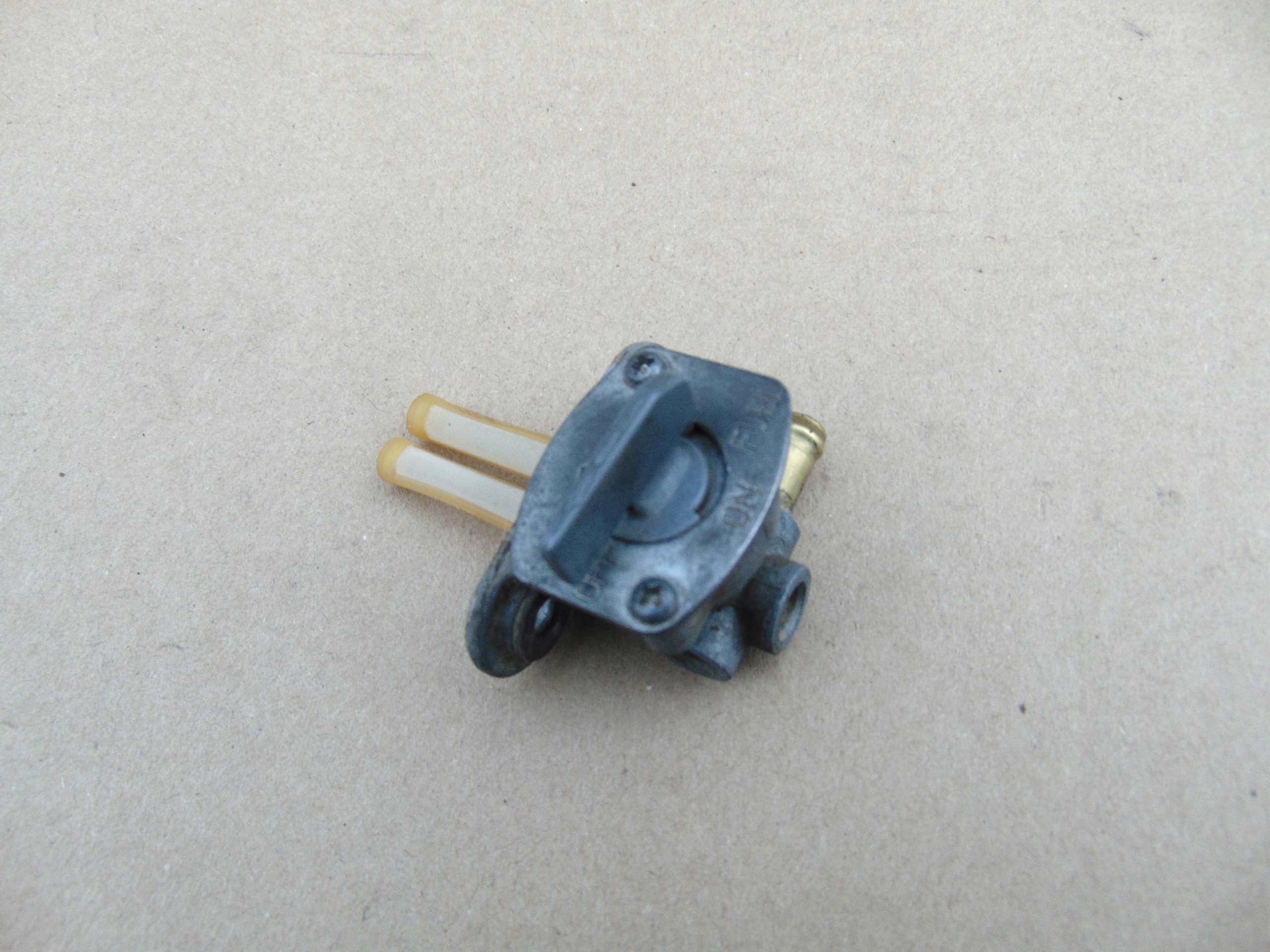 YAMAHA YZ 85 2T KRANIK PALIWA ZAWOR