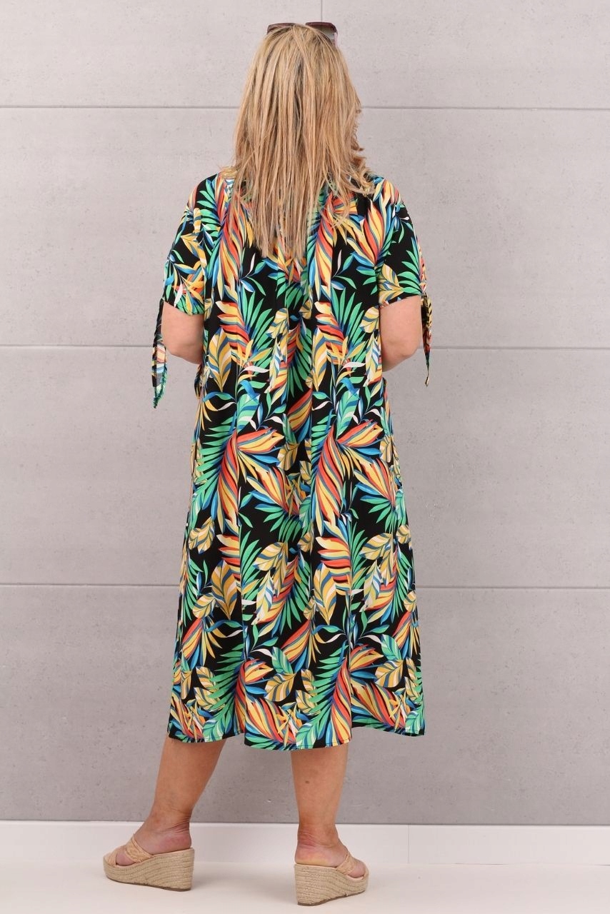 LUŹNA DŁUGA SUKIENKA LETNIA DUŻE ROZMIARY OVERSIZE PLAŻOWA WZORZYSTA LIŚCIE Model na komunie na lato prosta lekka zwiewna hiszpanka