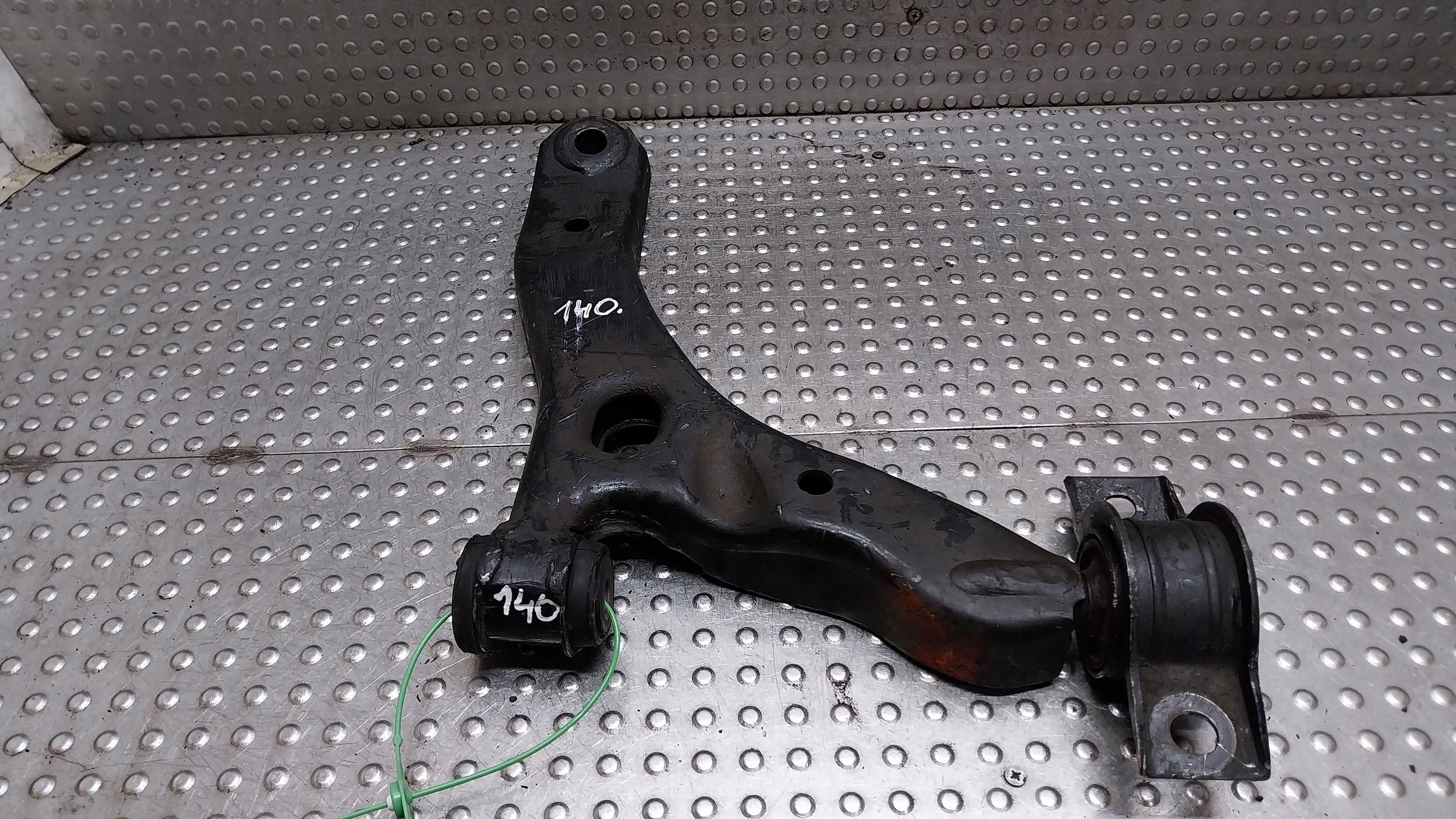 arm right front 2T143042BG FORD TRANSIT CONNECT MK1