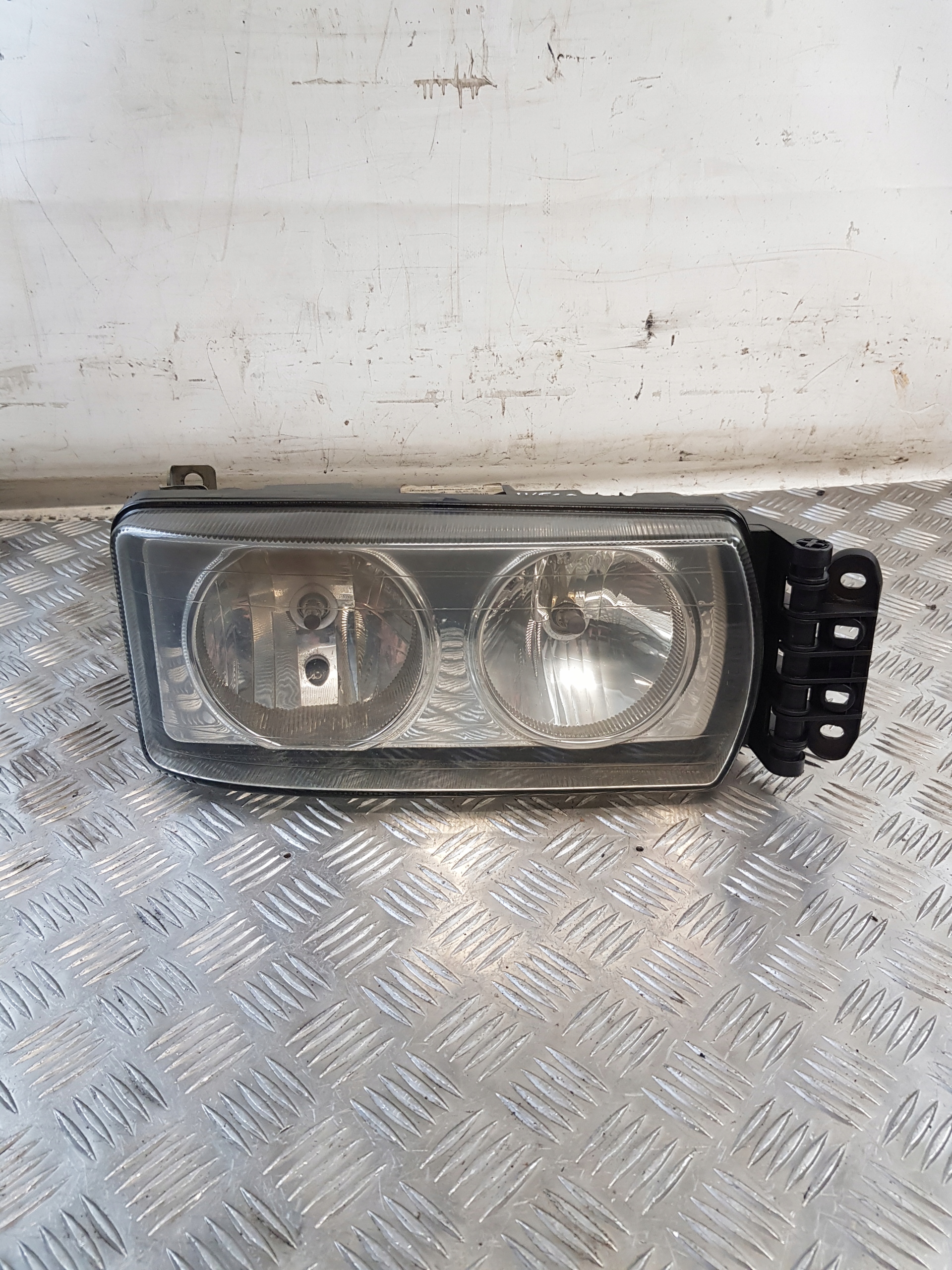 light right front OE 504238496 IVECO