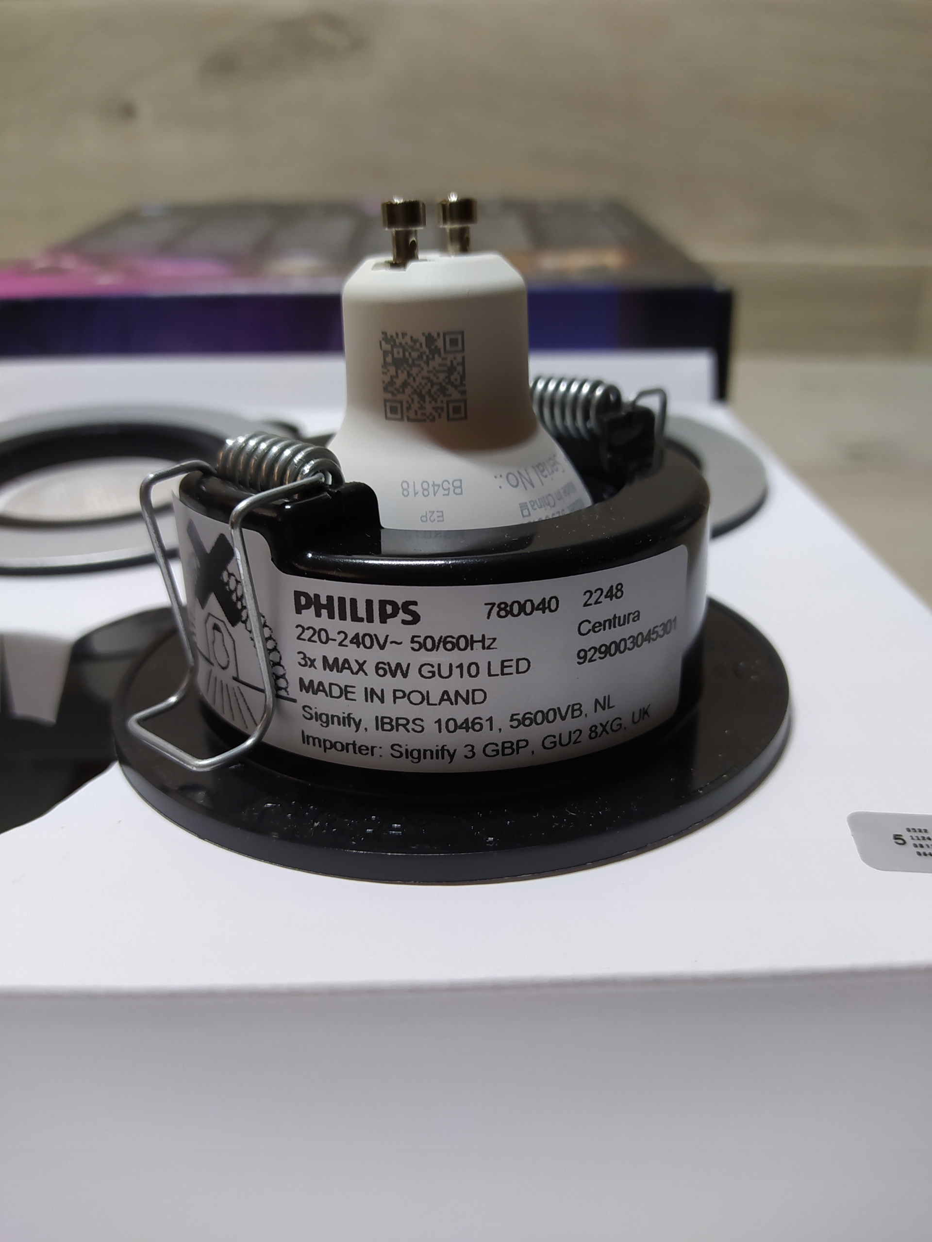 Philips hue Centura Wbudowane oświetlenie punktowe Liczba punktów światła 3