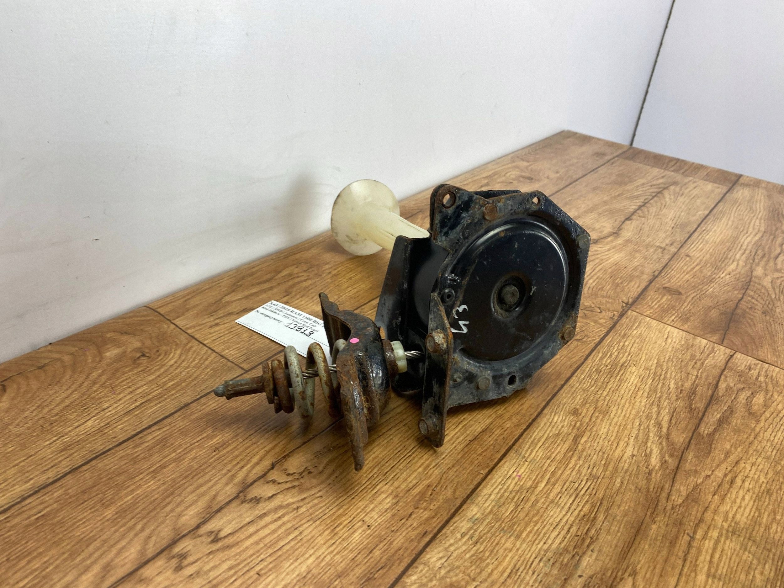 Winda ruote Della ruota di scorta staffa Ram 1500 DT 2019+