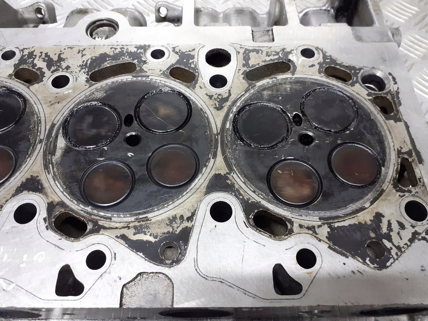 GŁOWICA D6BA FORD MONDEO MK3 2.0 TDDI Producent części Ford OE