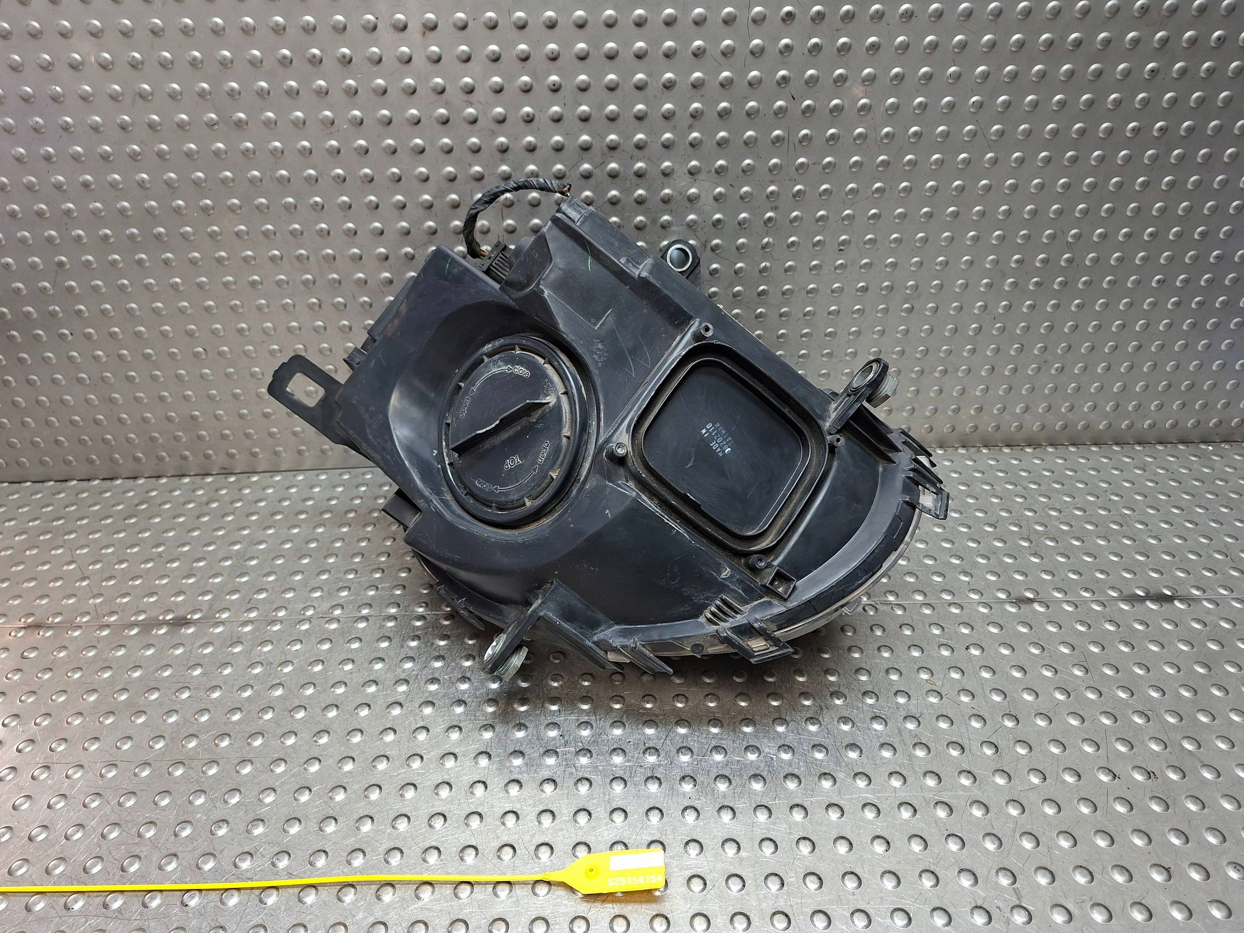 light front left MINI COOPER R56 06- EU TYC