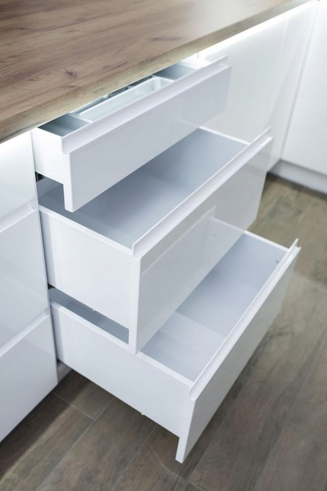 SZAFKA ŁAZIENKOWA KOMODA STOJĄCA Z KOSZAMI DOMYK Szerokość mebla 80 cm