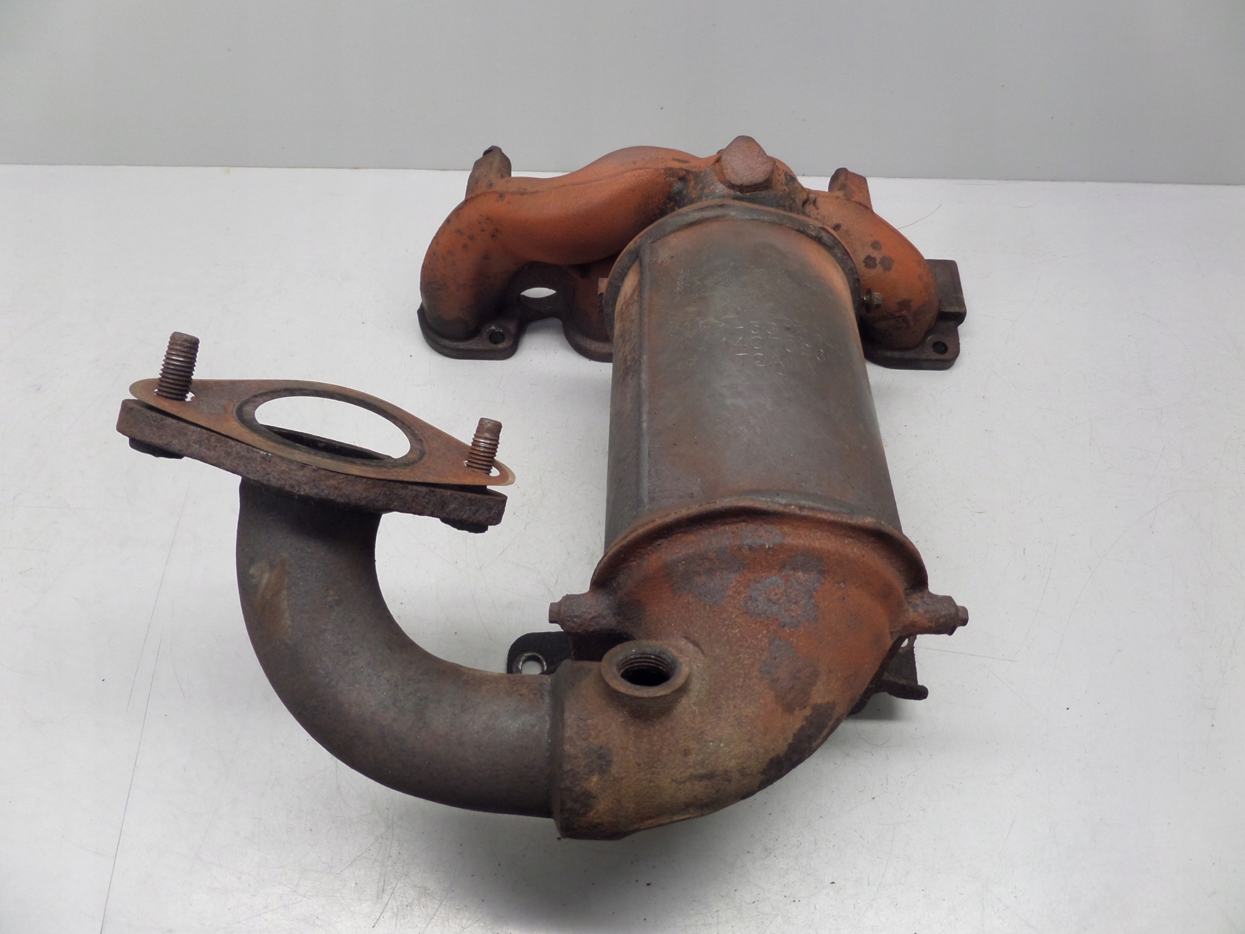 4S61-5G232-MA - ФИЕСТА MK6 1.3 16V КАТАЛИТИЧЕСКИЙ НЕЙТРАЛИЗАТОР КОЛЛЕКТОР ОРИГИНАЛ