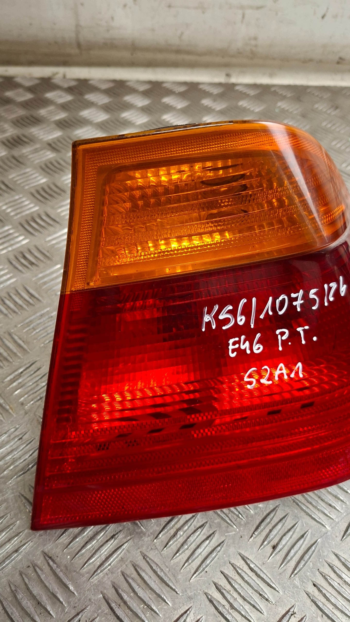 light right rear part BMW E46 sedan