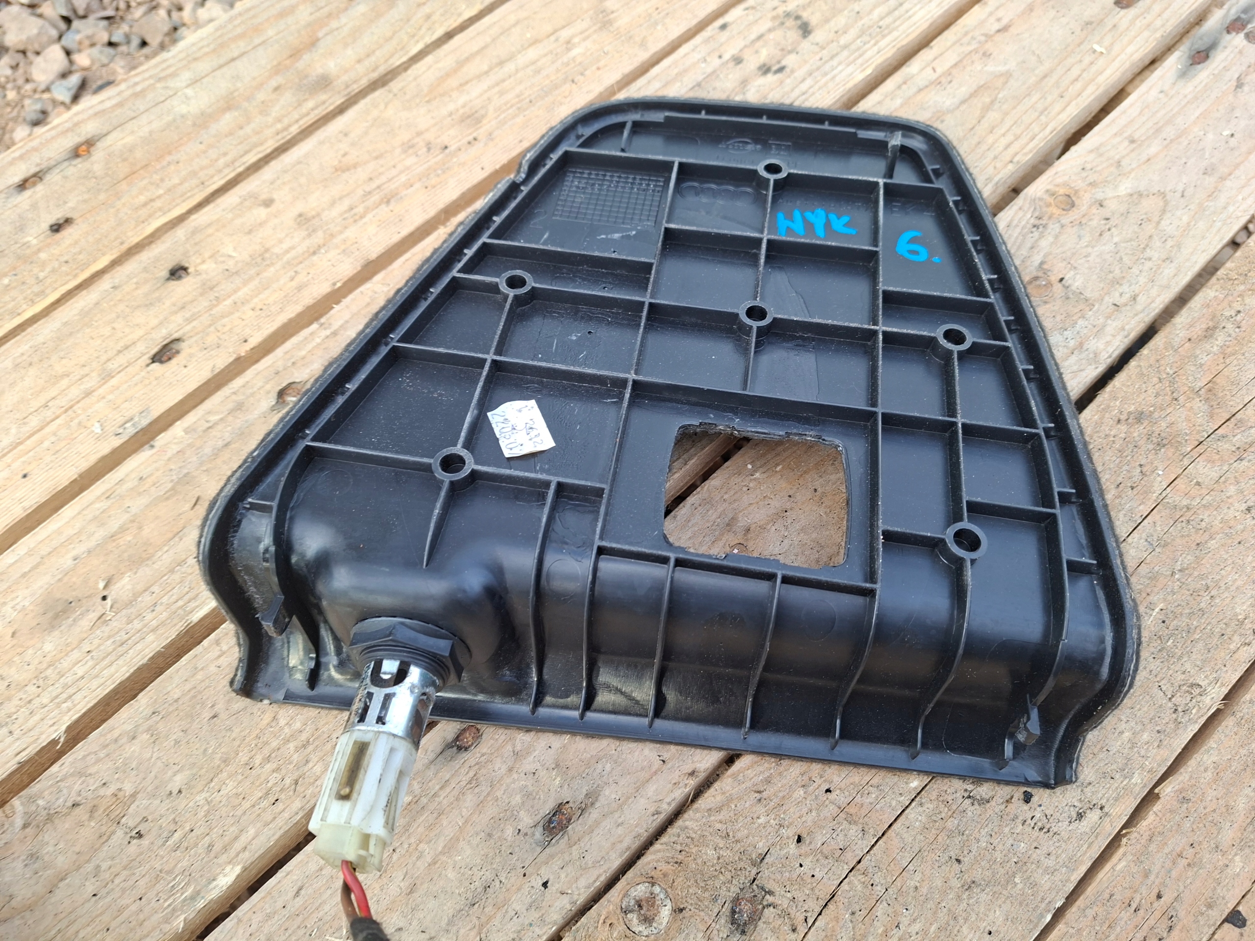 spoiler side upholstery boot right rear part AUDI Q7 4L