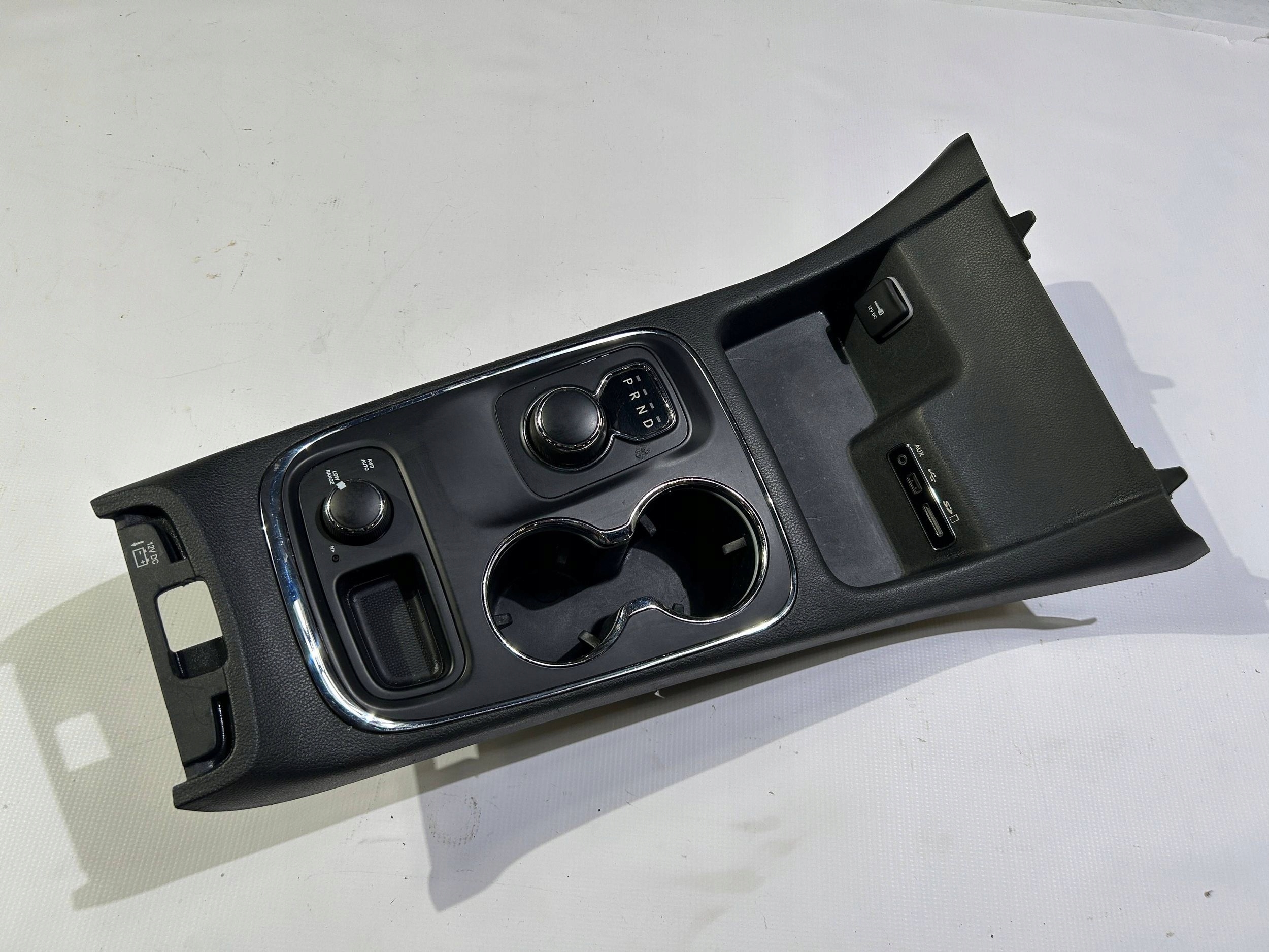 Tunel mitte cup holder dekor tunelu Schaltkulisse getriebe Dodge Durango 2014