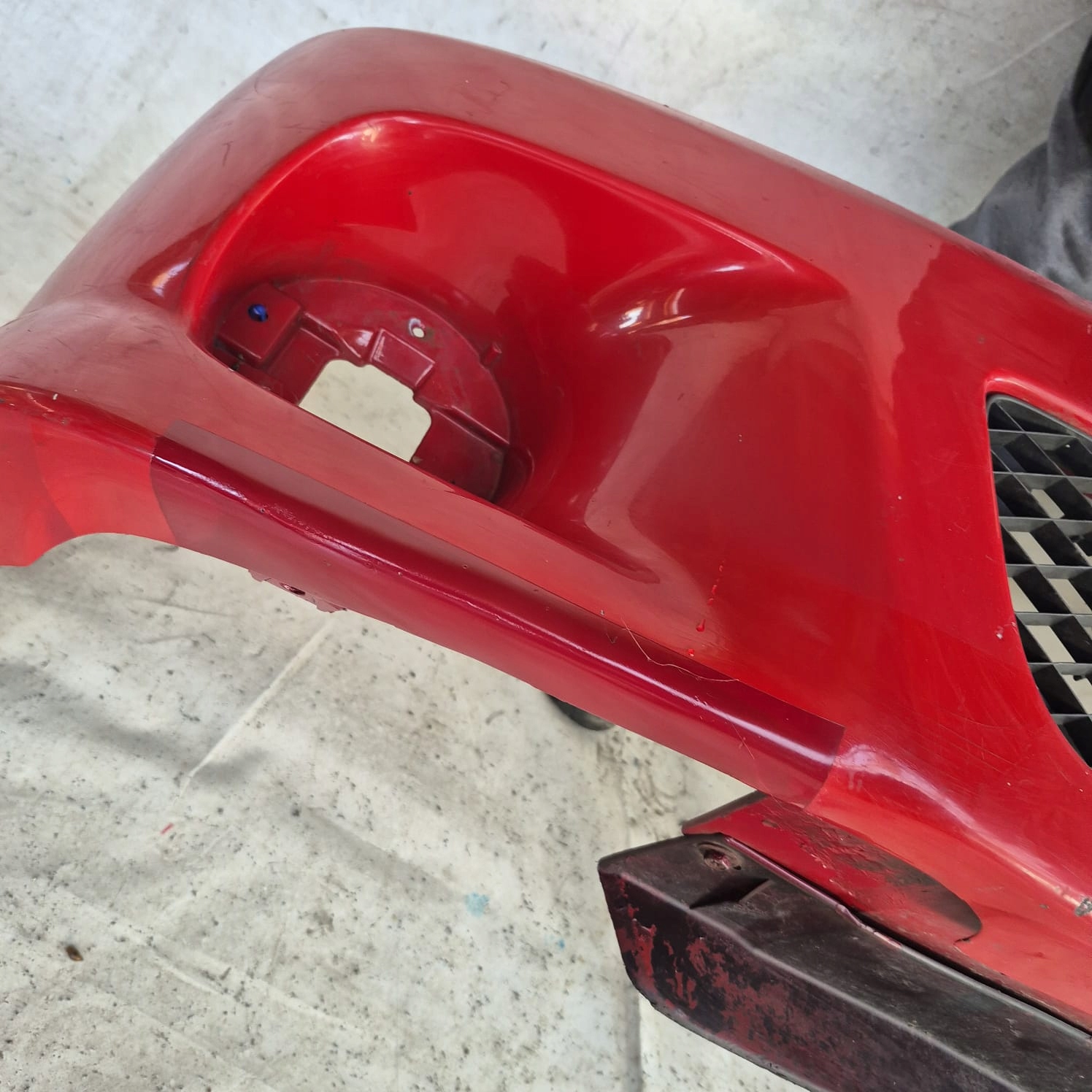 MAZDA 323F LIFT SPORT bumper front front grid B30P-50031