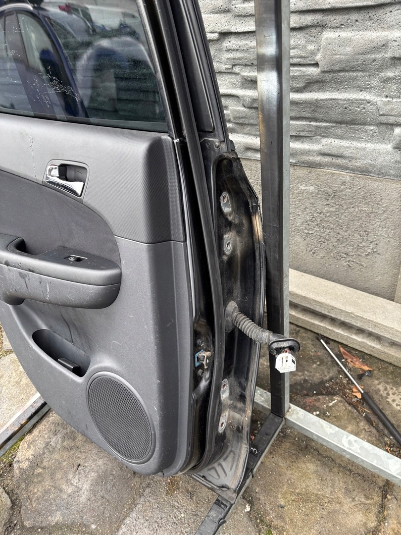 Hyundai I30 дверь задняя левое / 9F