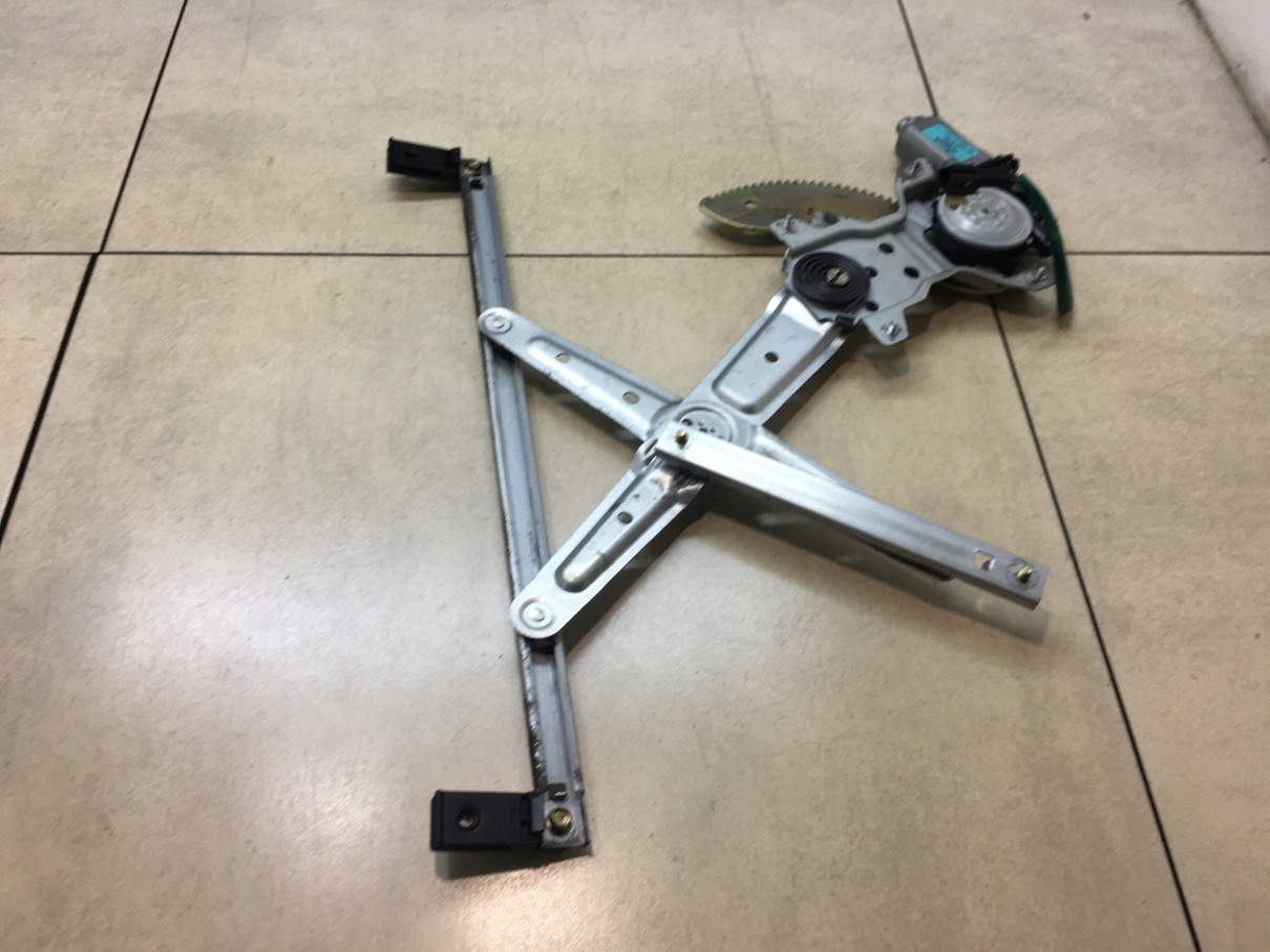 window regulator left rear part KIA CARENS II