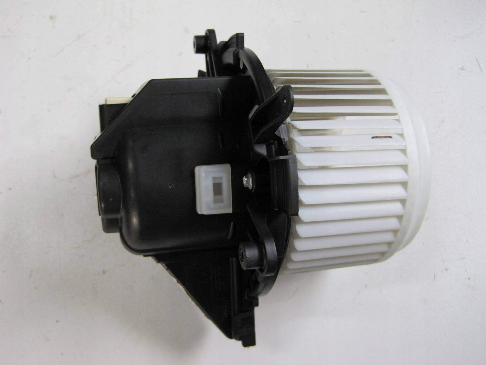 ventilátor topení OPEL GRANDLAND X